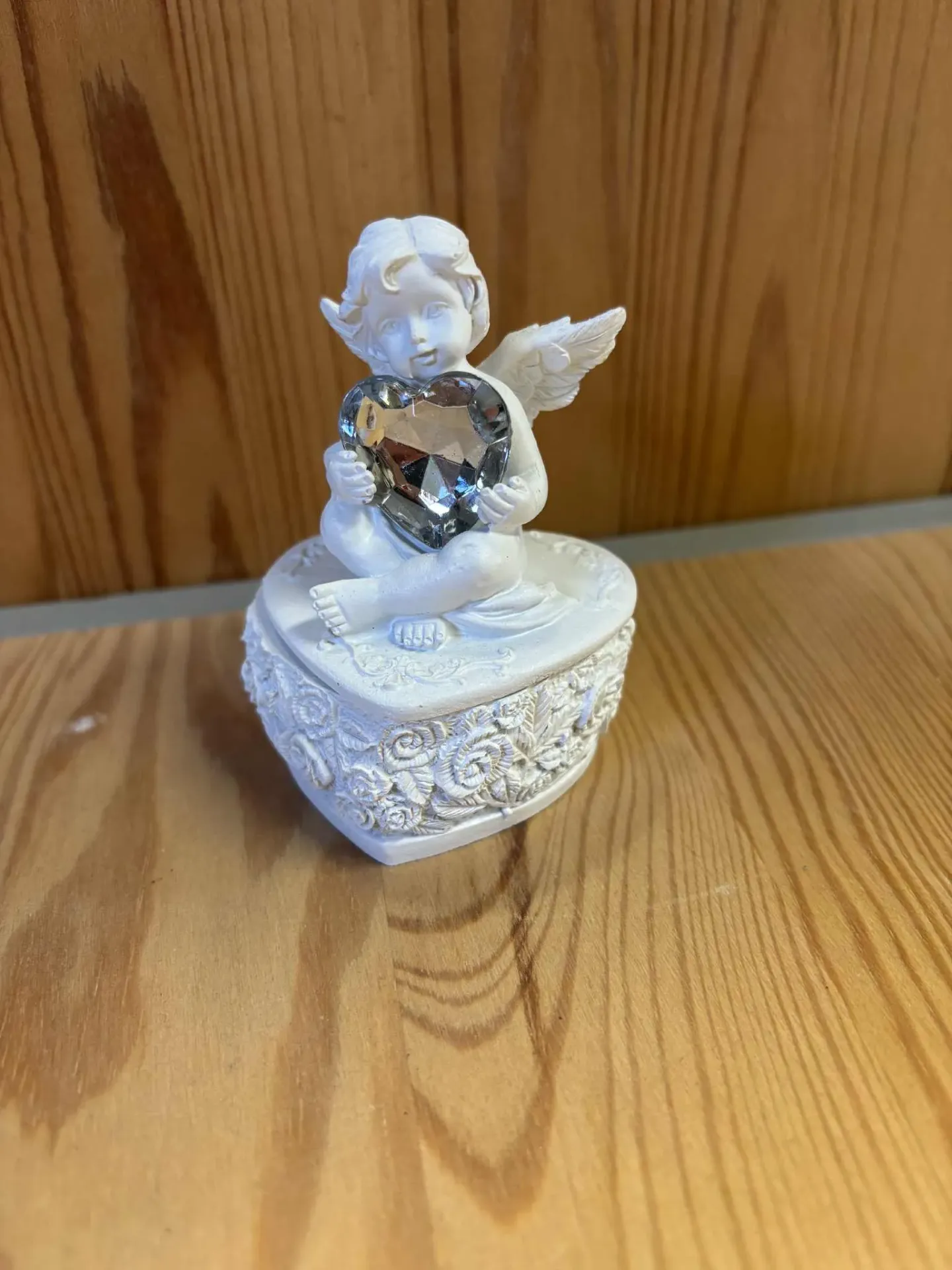 [ANG005] Ange boite coeur