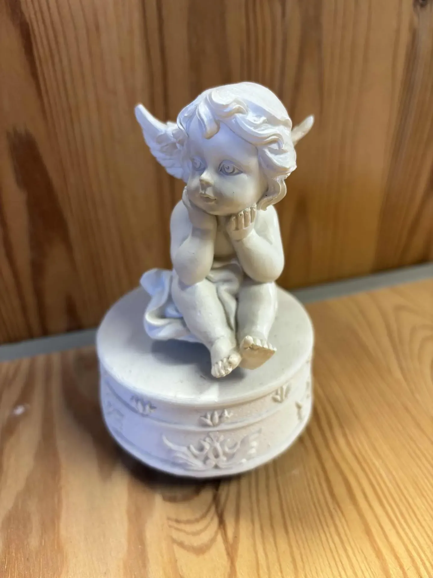 [ANG027B] Ange boîte à musique