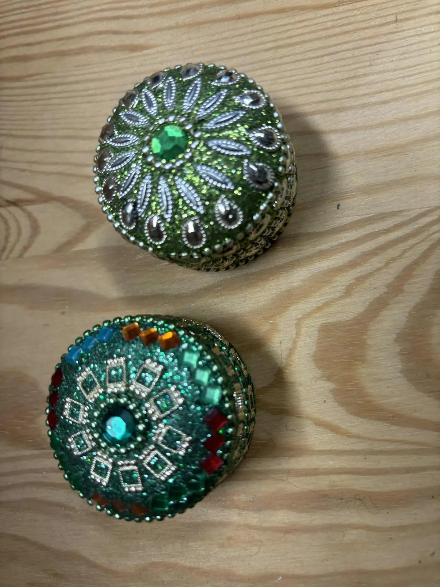 [BOIT006] Boite en métal colorée miroirs