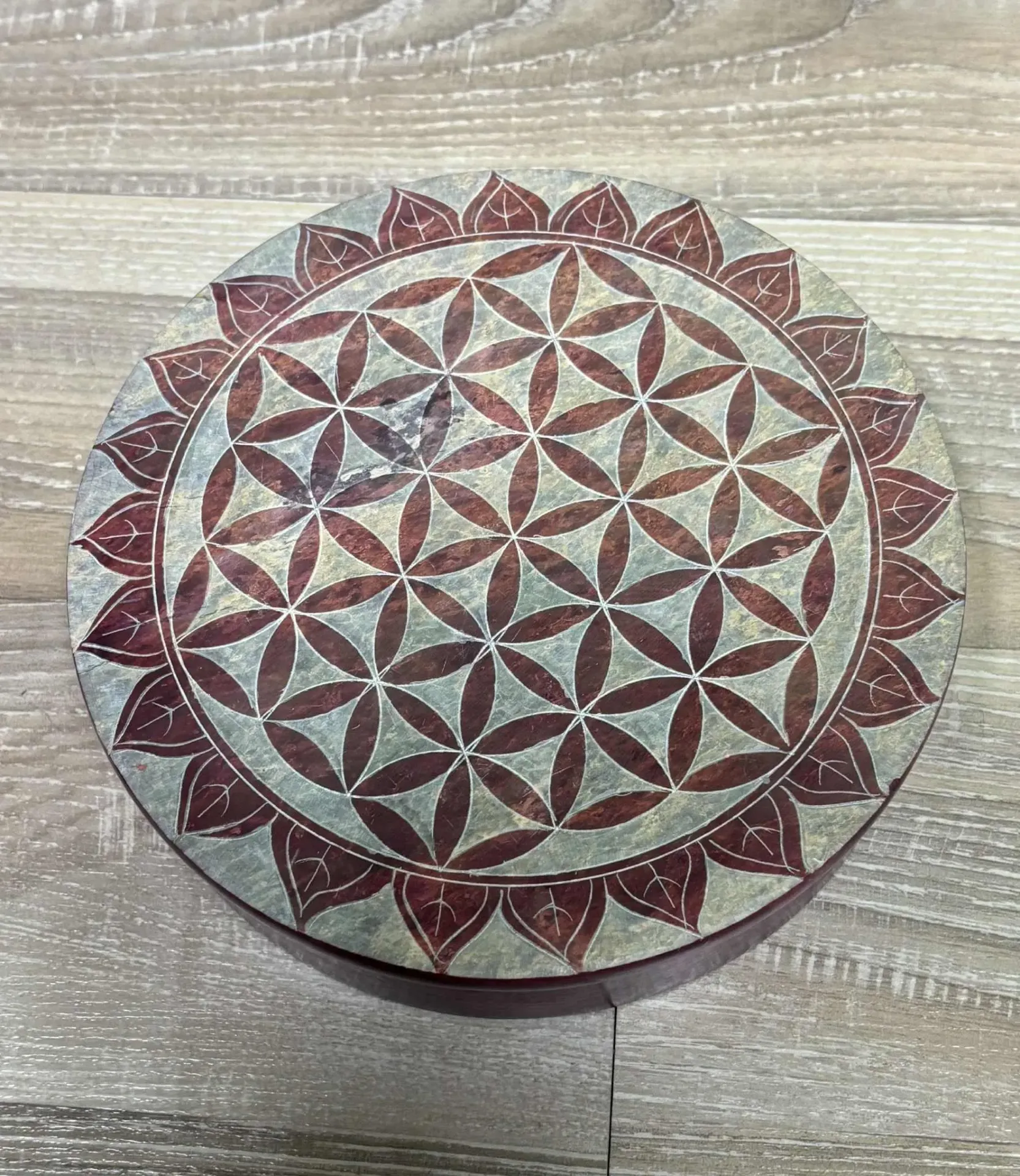 [BOIT012] Boîte ronde Fleur de vie en pierre de savon
