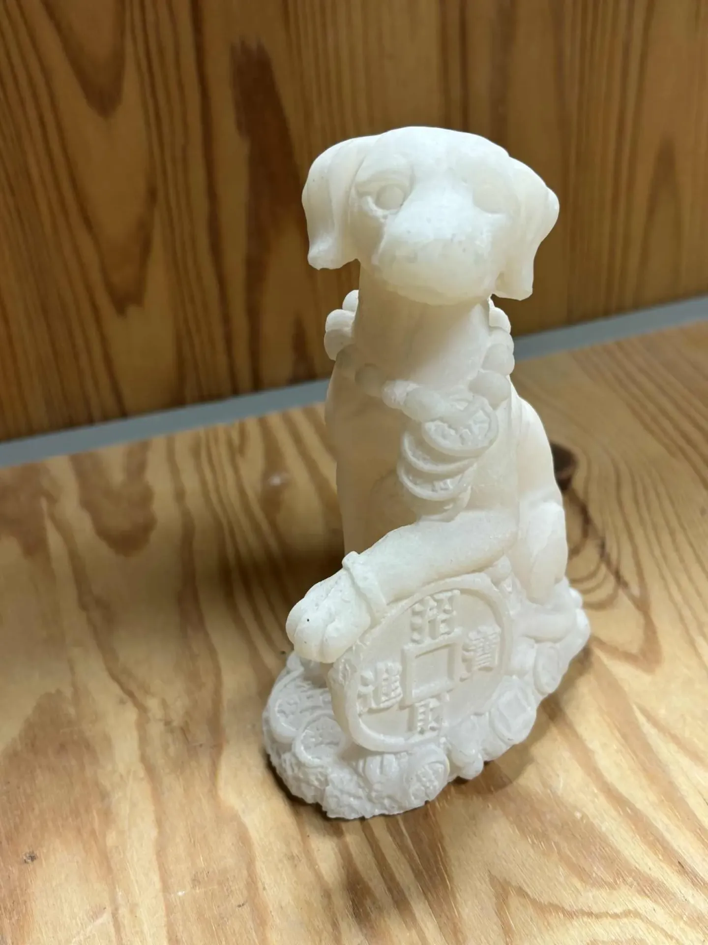 [CHIE005] Chien en résine blanc