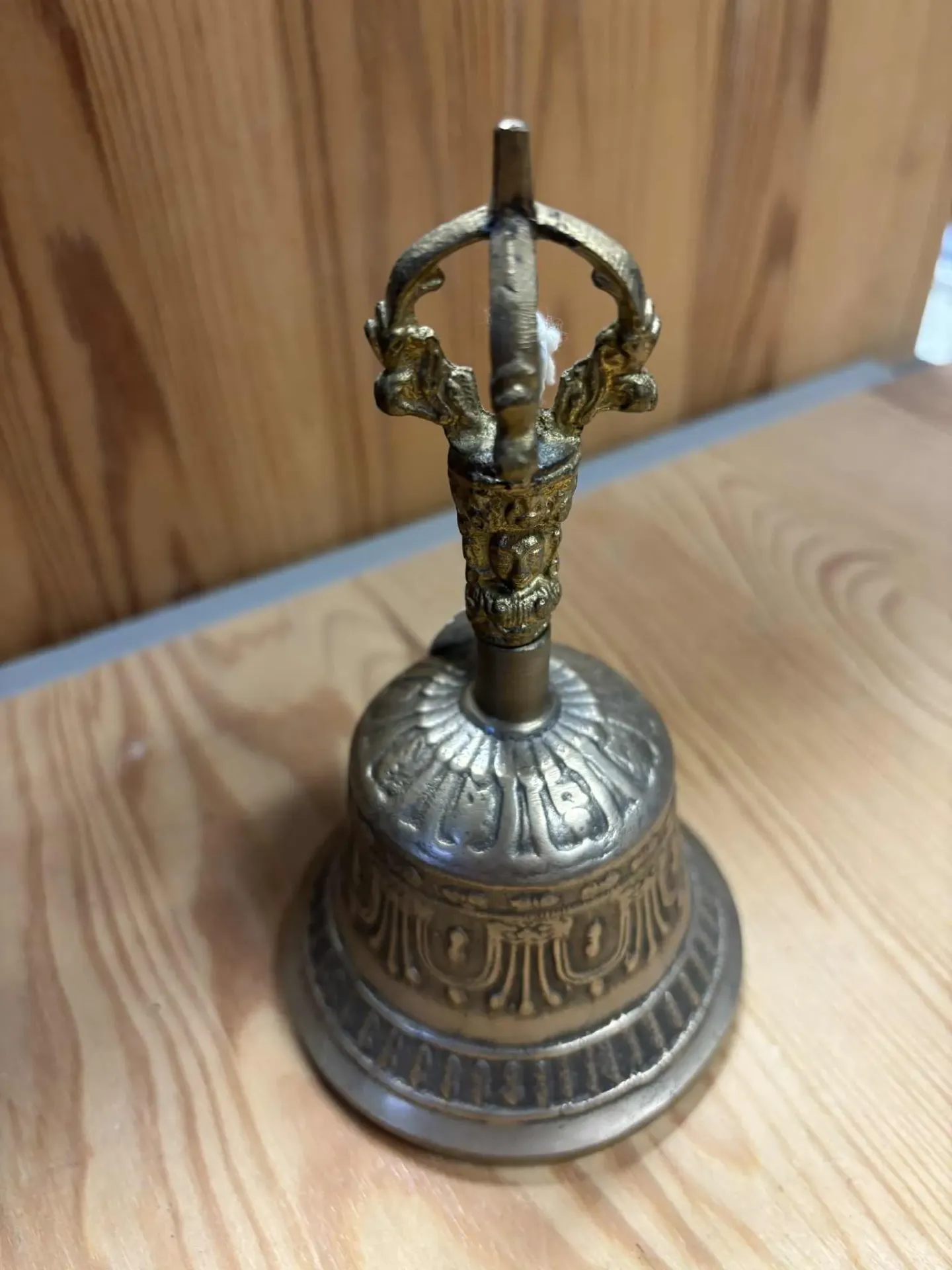 [CLO002] Cloche Vajra