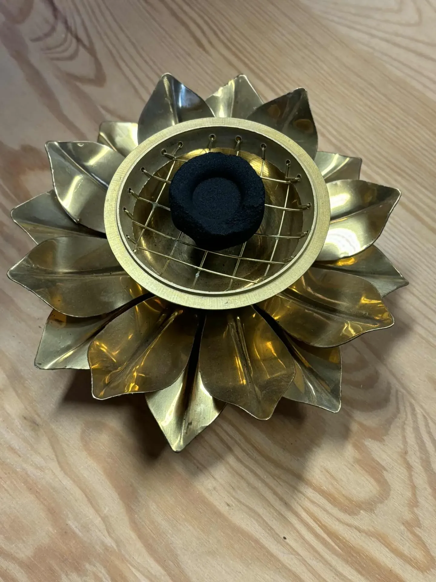 Porte charbon lotus