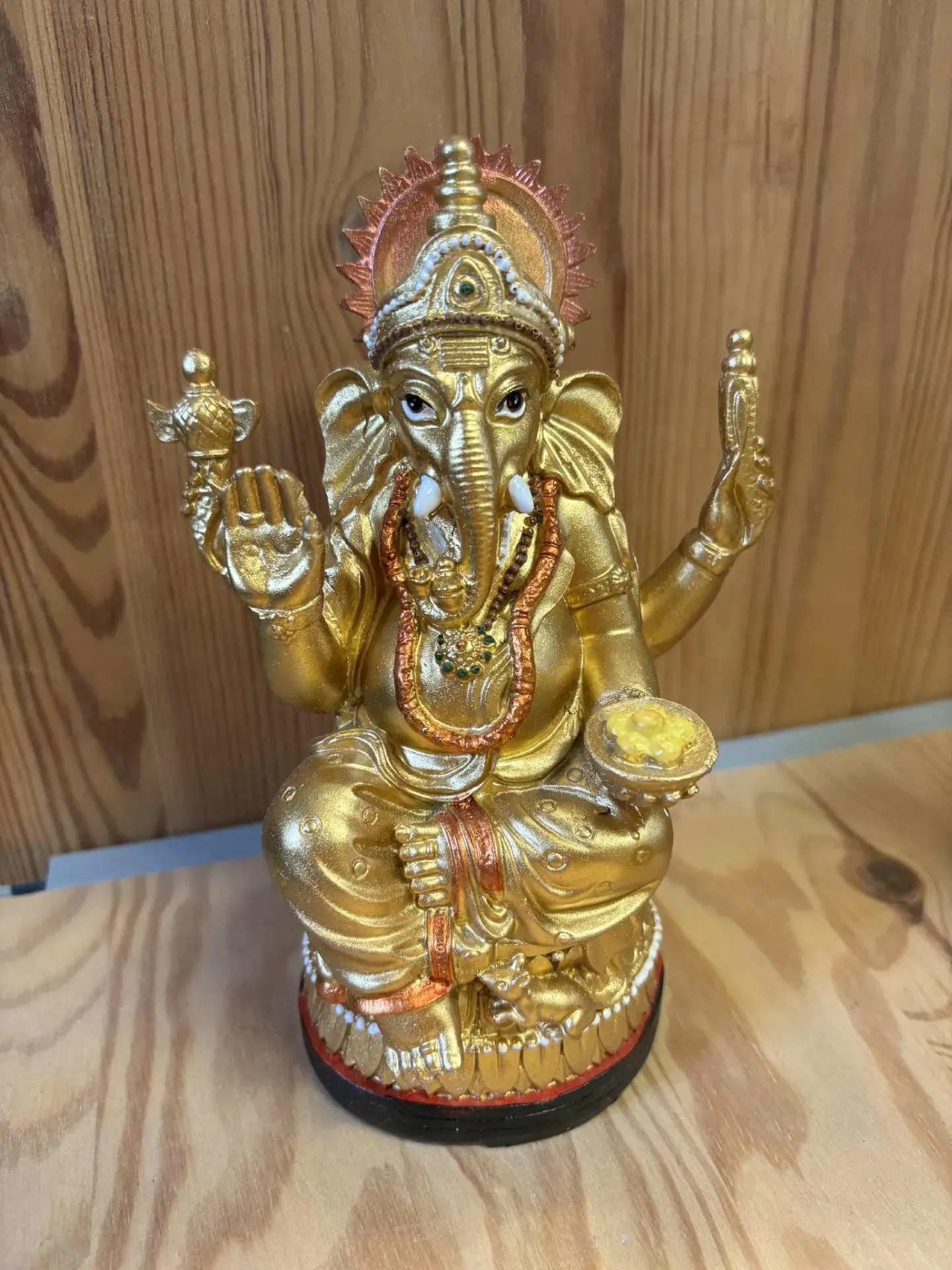 [GAN018] Ganesh en résine doré