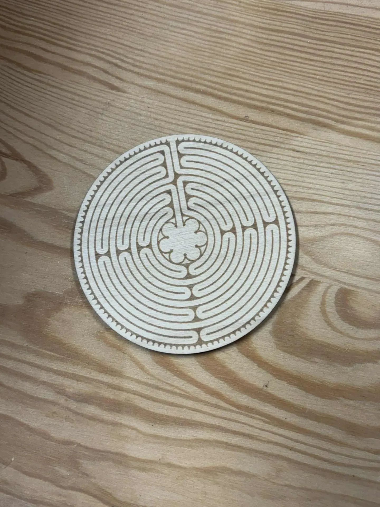 Plaque en bois labyrinthe Bois S