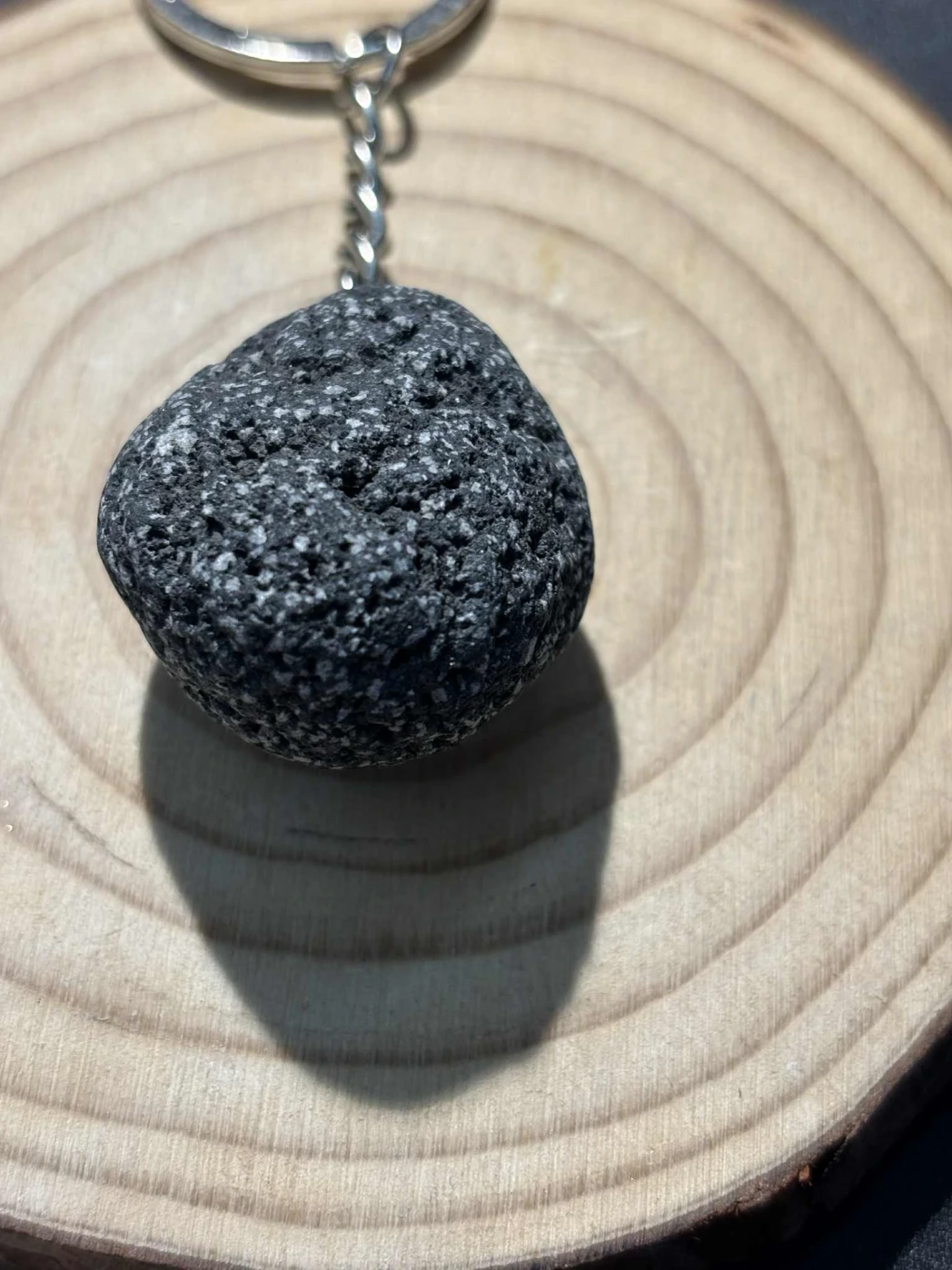 Porte-clés Pierre de Lave roulée