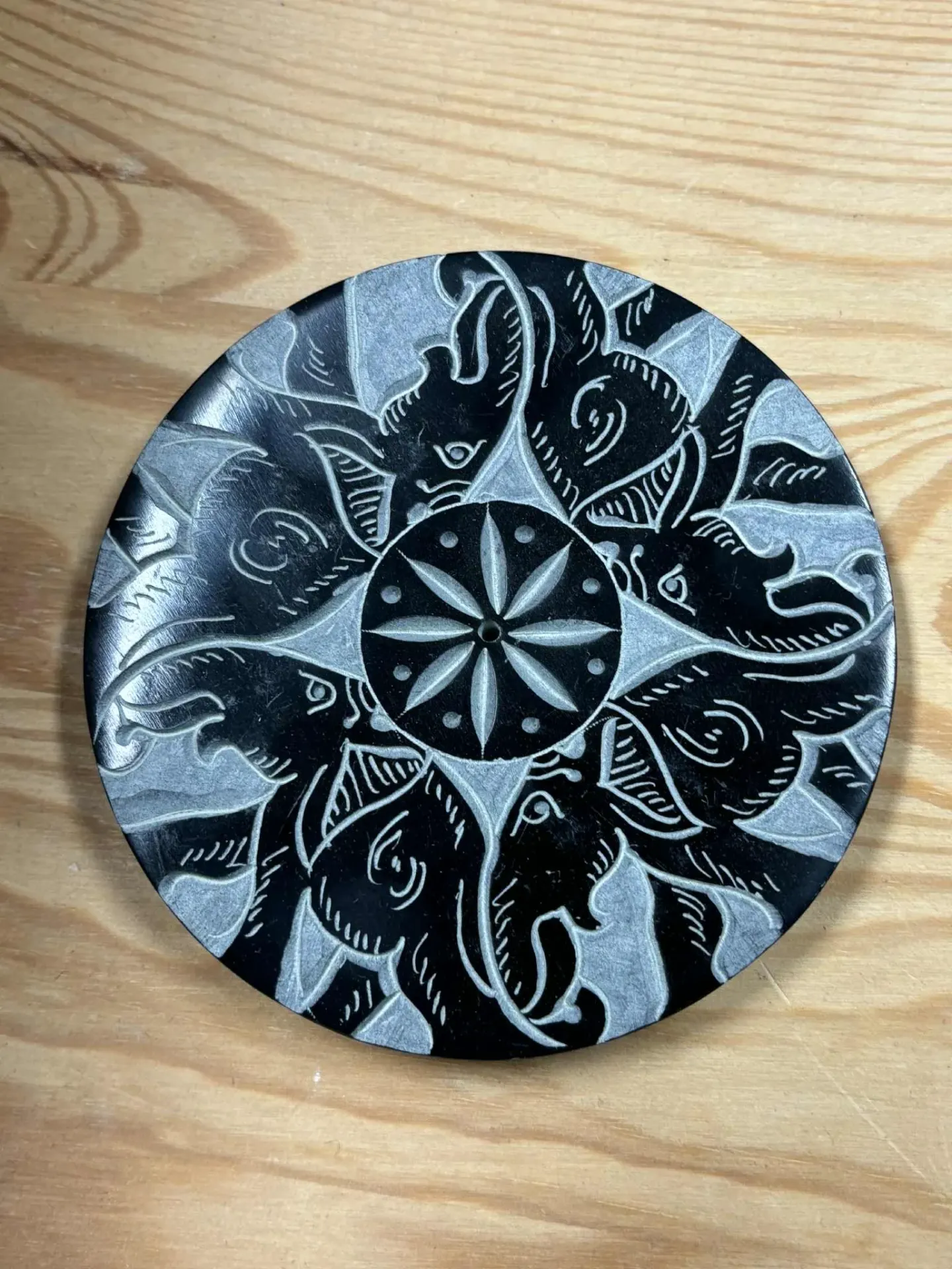 Porte encens éléphants en pierre de savon