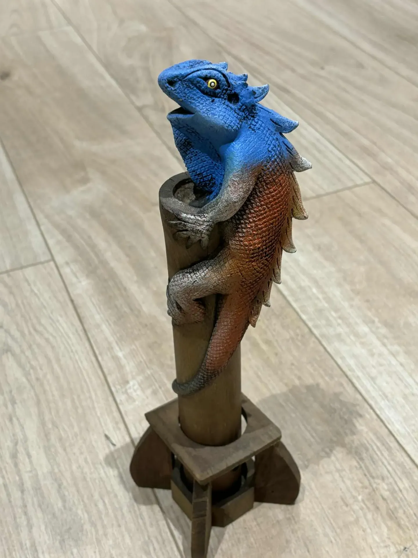 Porte encens haut avec dragon