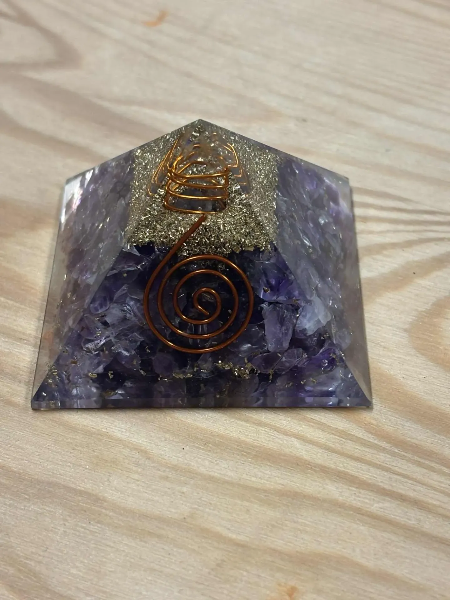 Pyramide d'orgonite