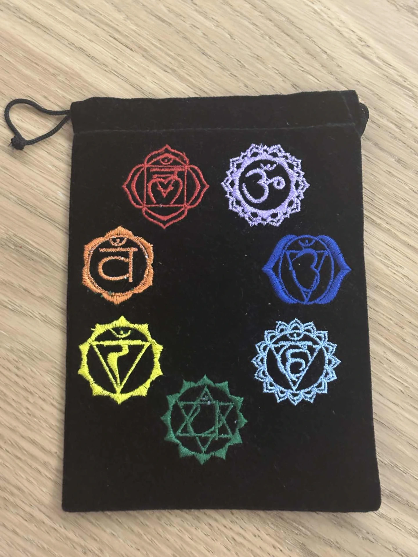 [SAC001] Sac en velour symbole 7 chakras
