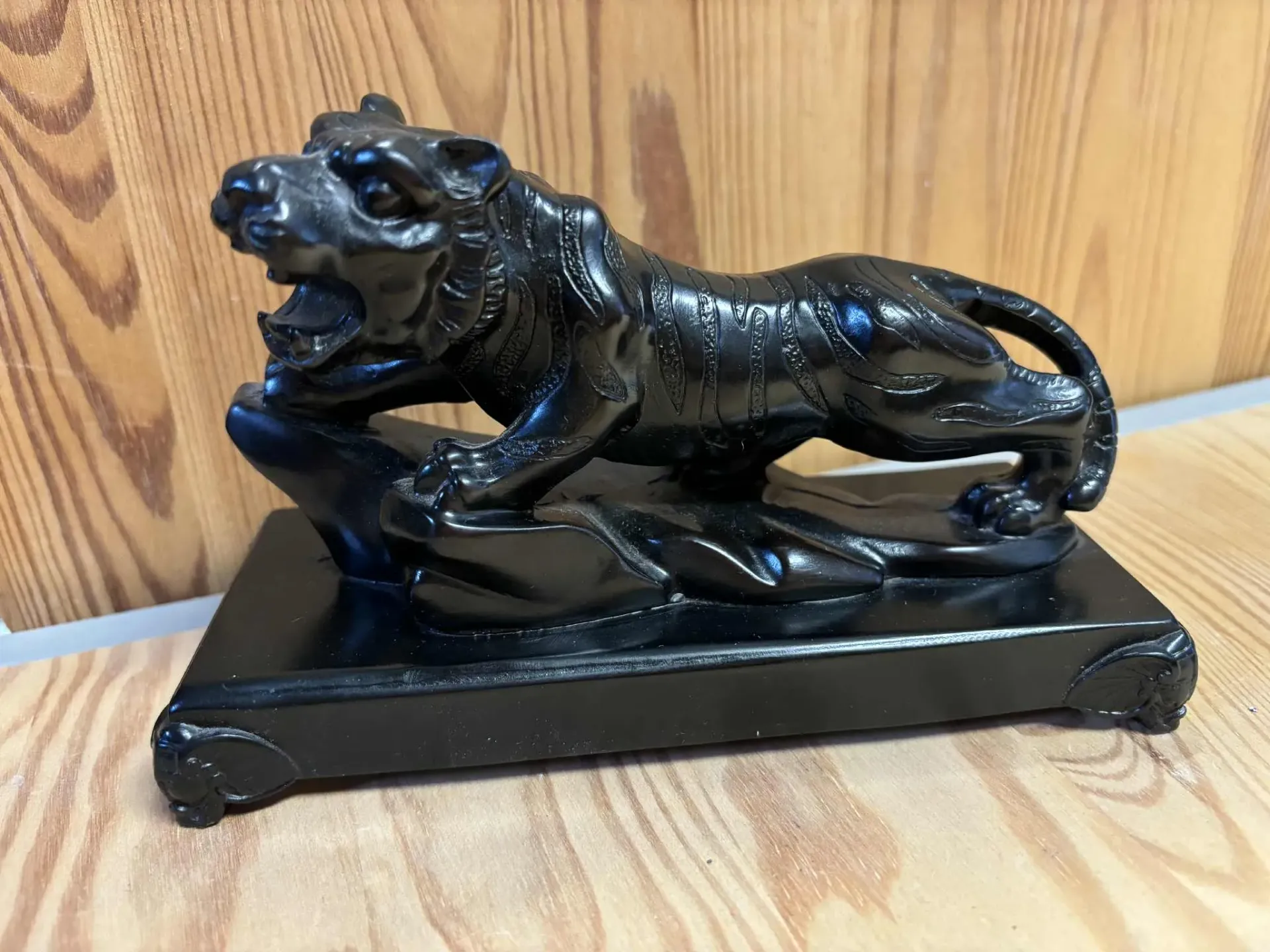 [TIG005] Tigre en résine L