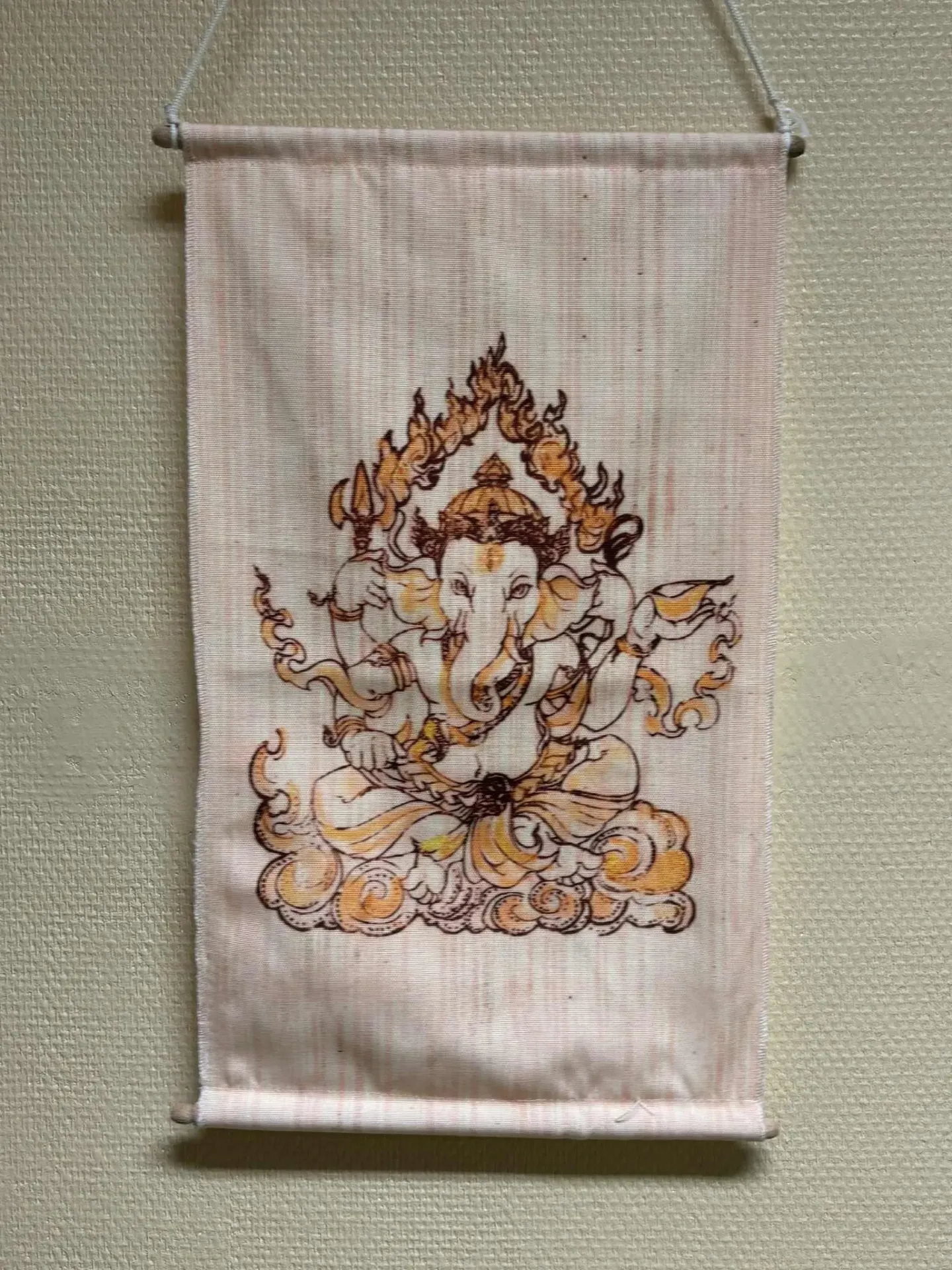[TIS012] Tissus Ganesh sur rouleaux bois