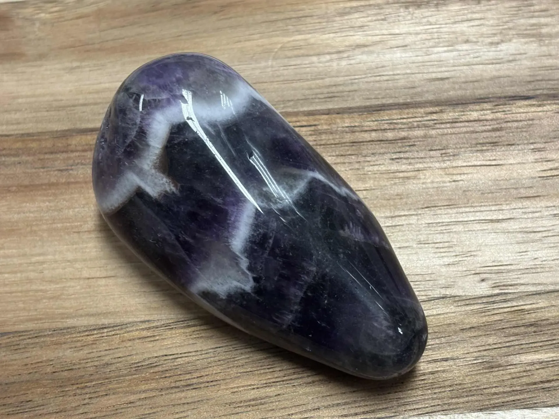 [MIN00254] Améthyste chevron polie