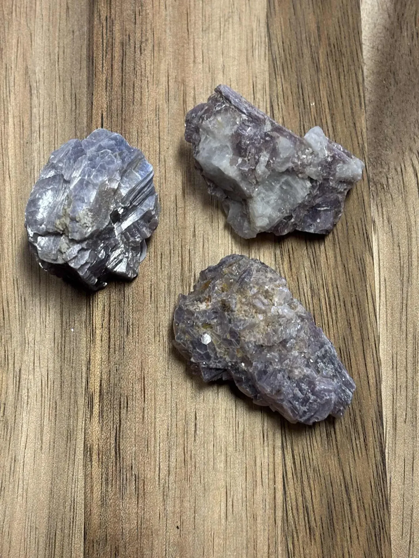 Lépidolite brute