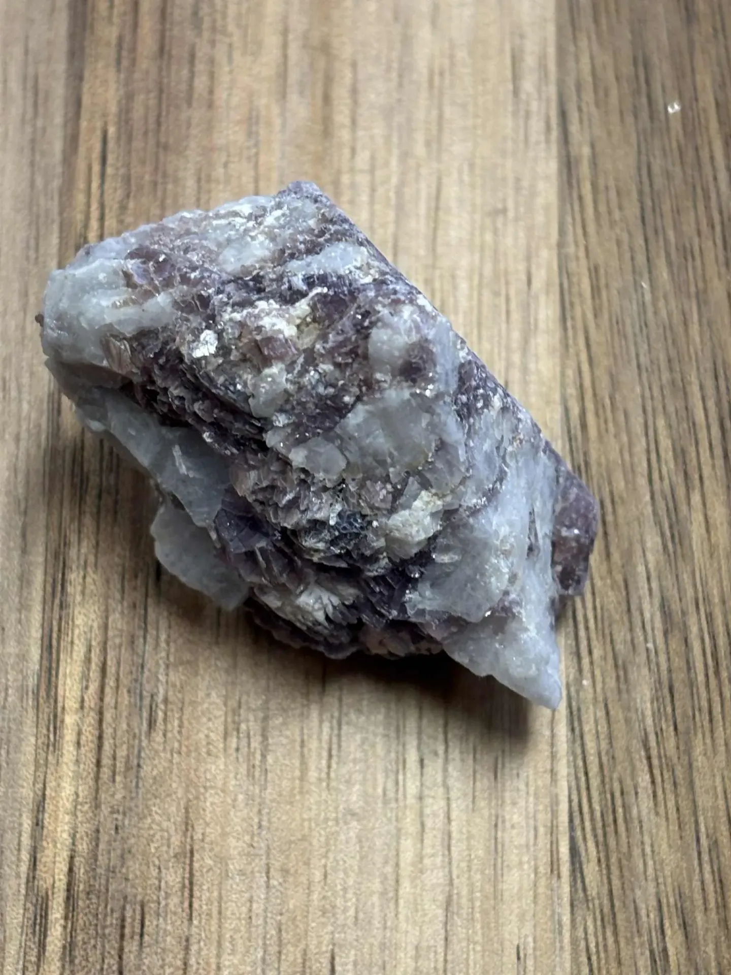 Lépidolite brute