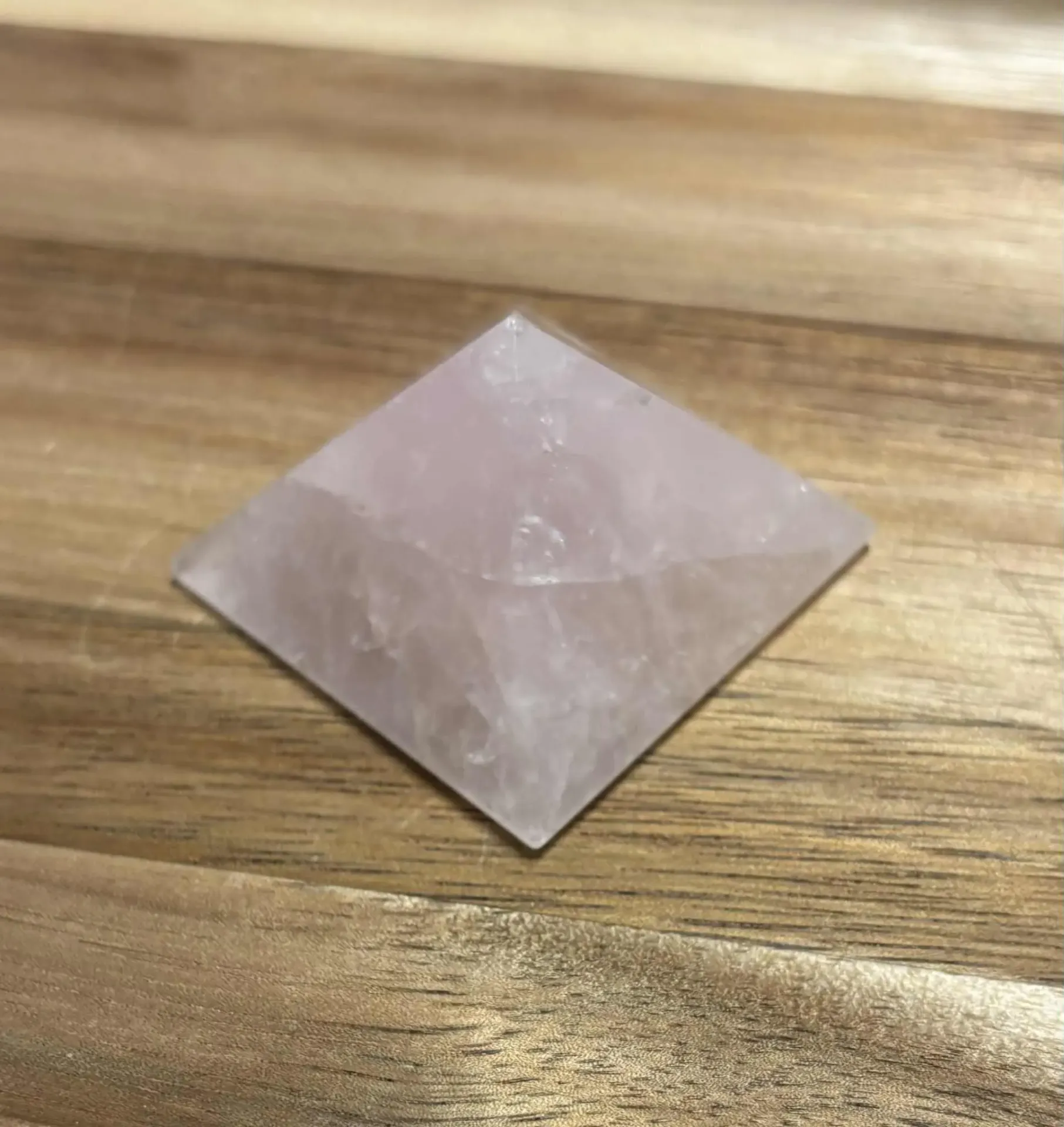 Quartz rose pyramide