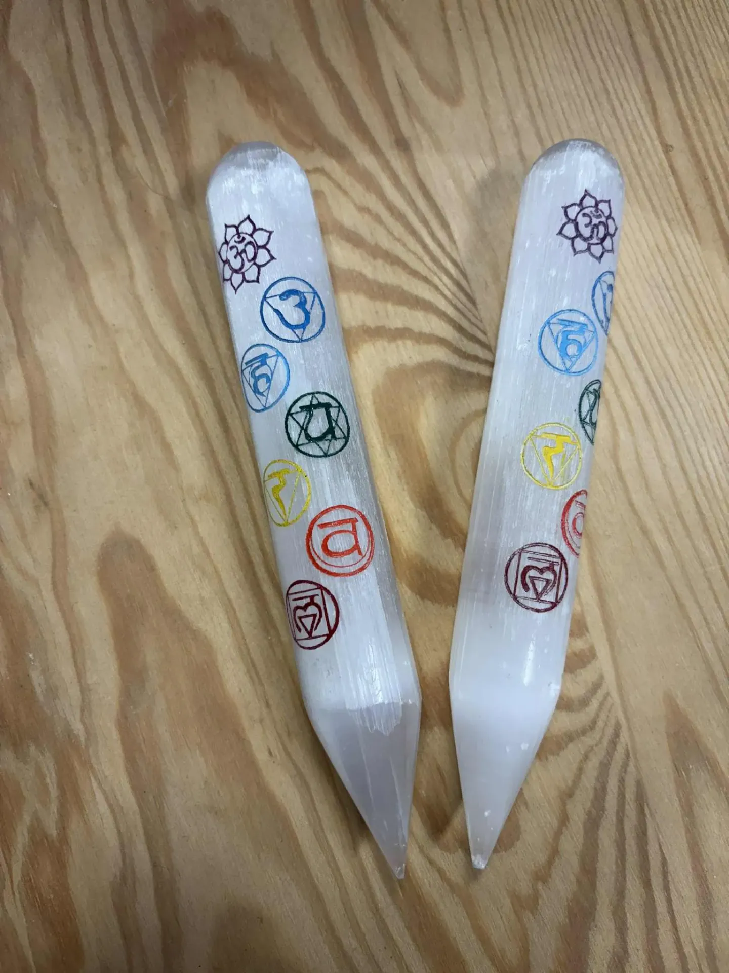 Sélénite pointe soins chakras