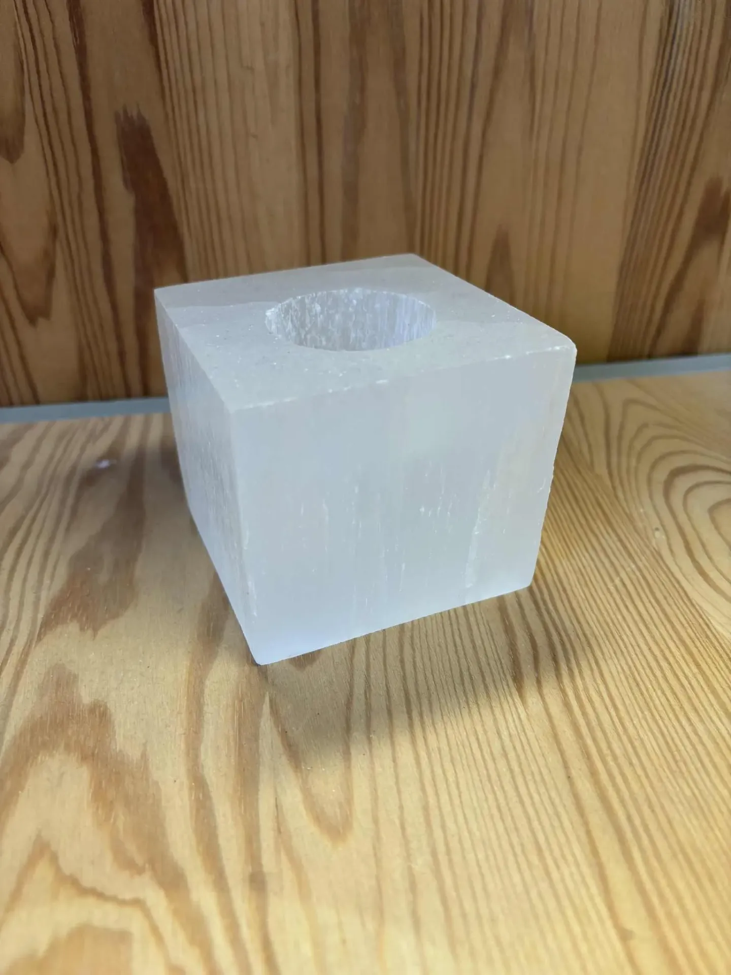 [MIN00757] Sélénite bougeoir carré