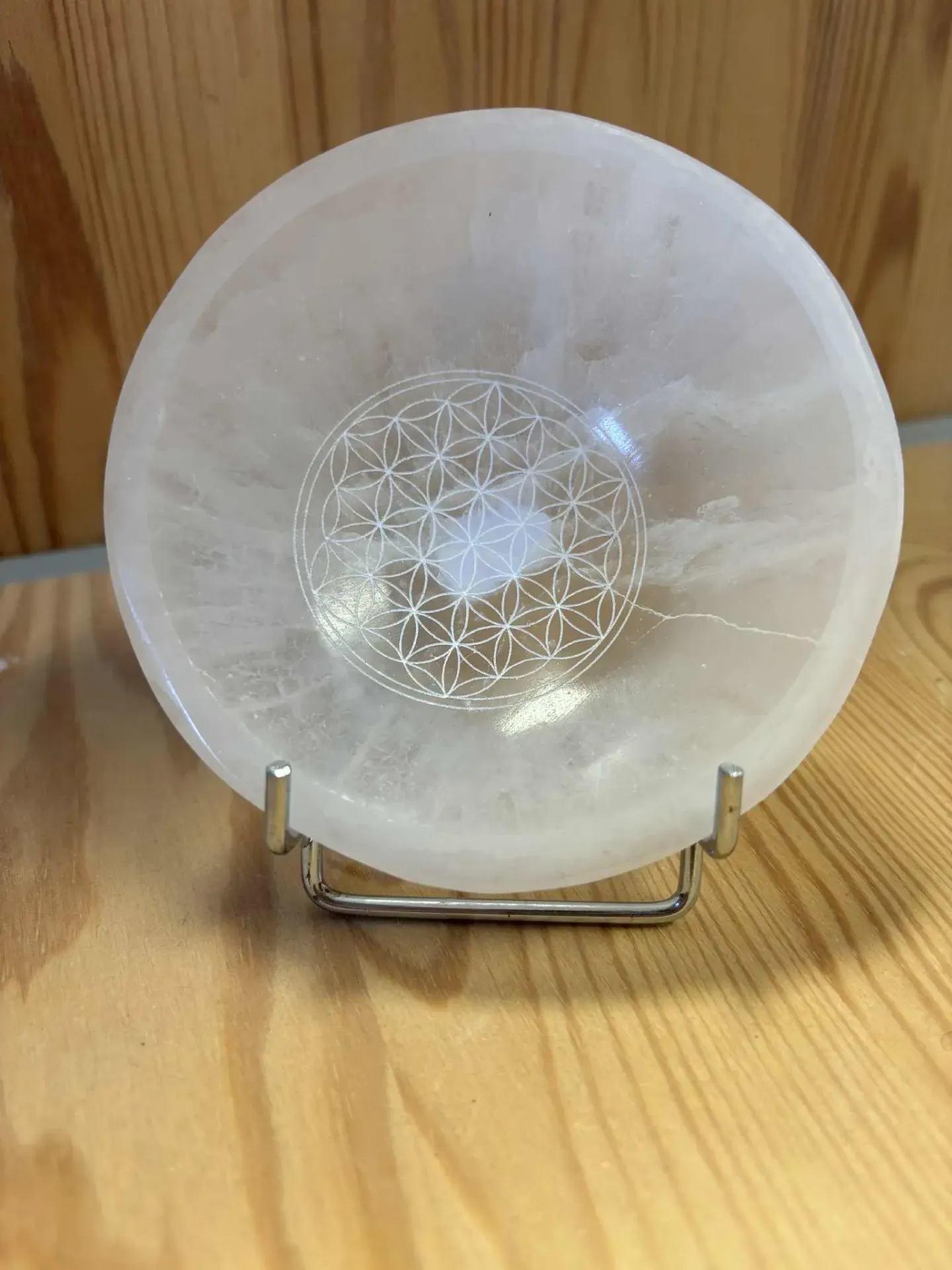 Sélénite coupelle gravée