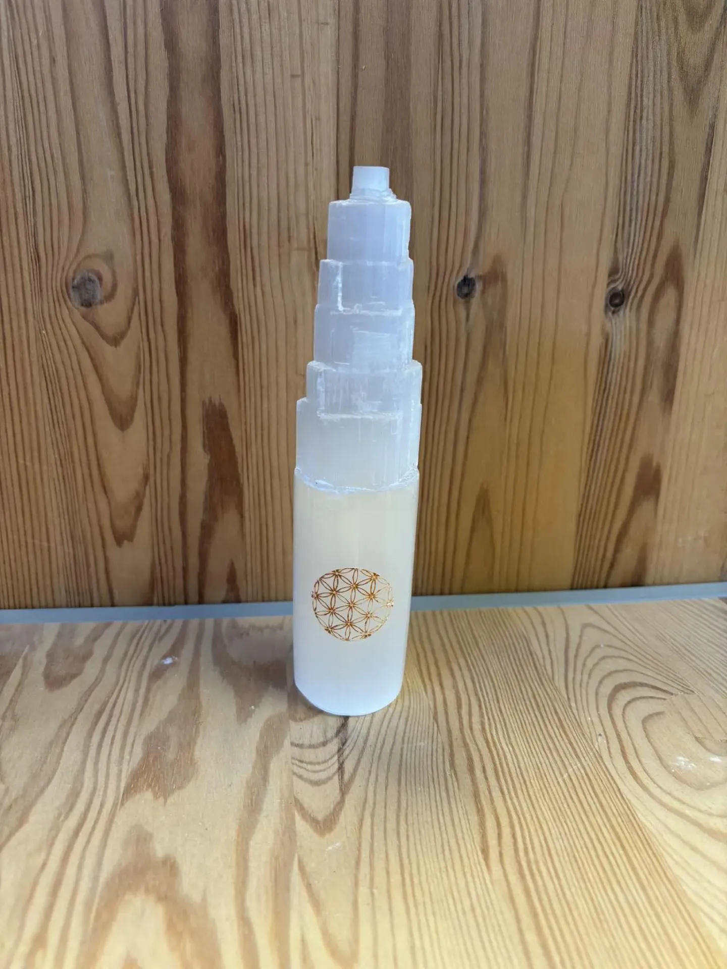 [MIN00797] Sélénite tour gravée