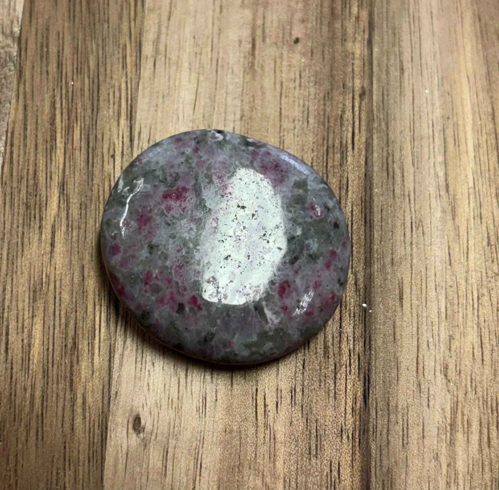 [MIN00841] Spinelle galet