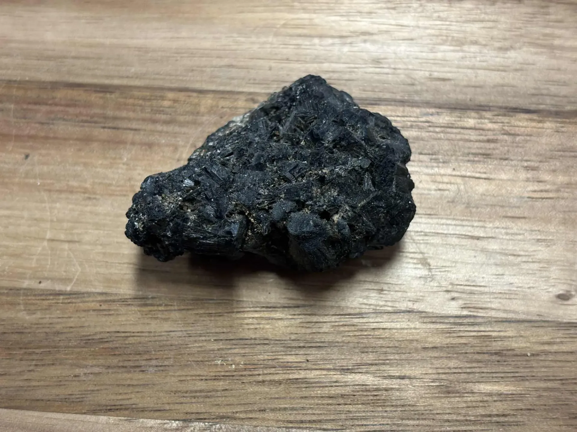 [MIN00863] Tourmaline noire brute