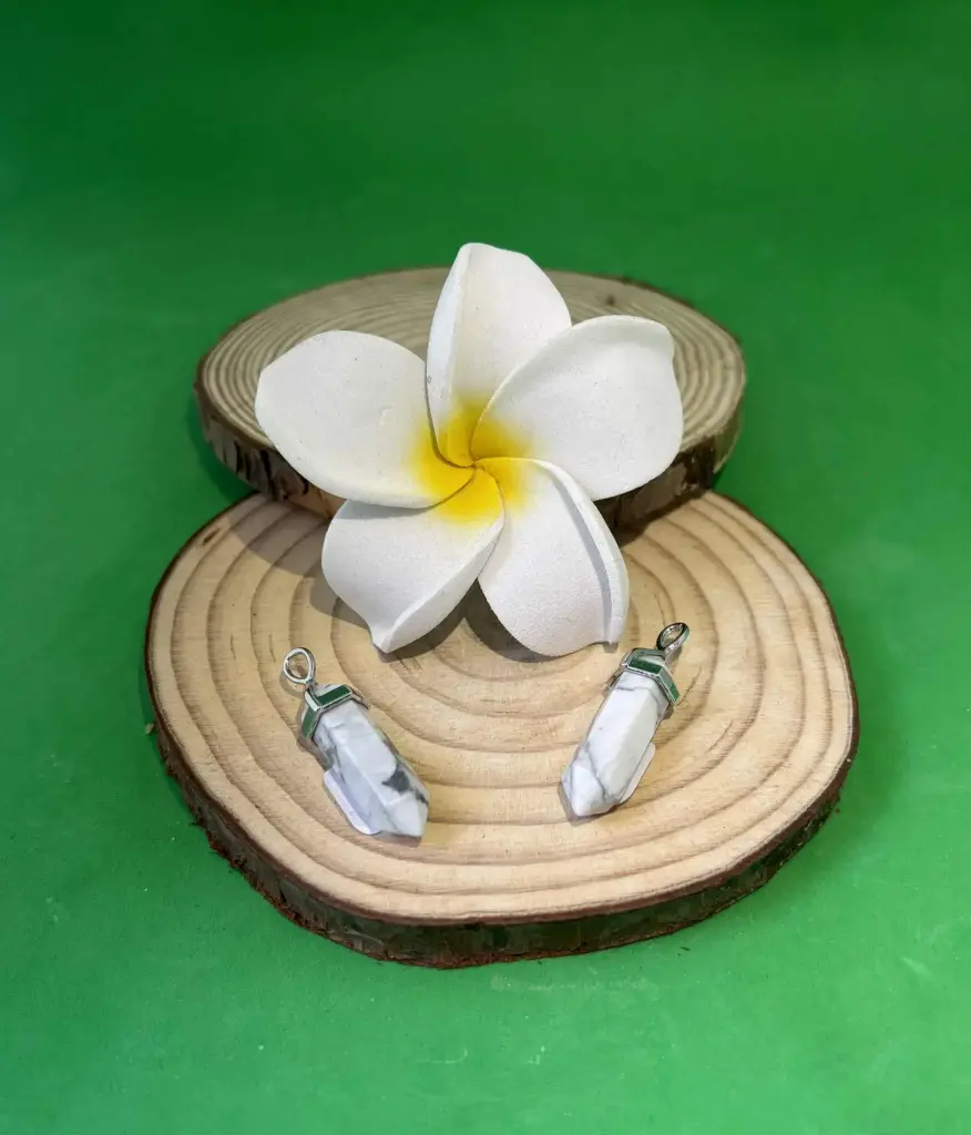 Pendentif pointe Howlite