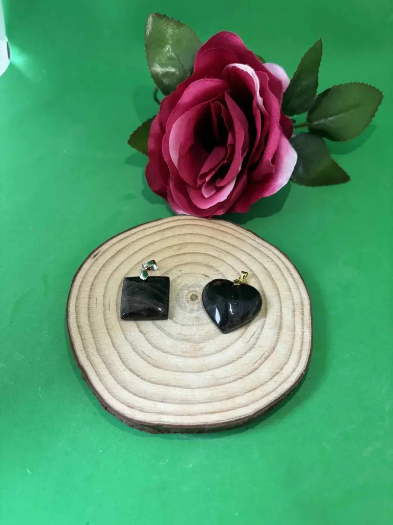 Pendentif Pierre de lune noire