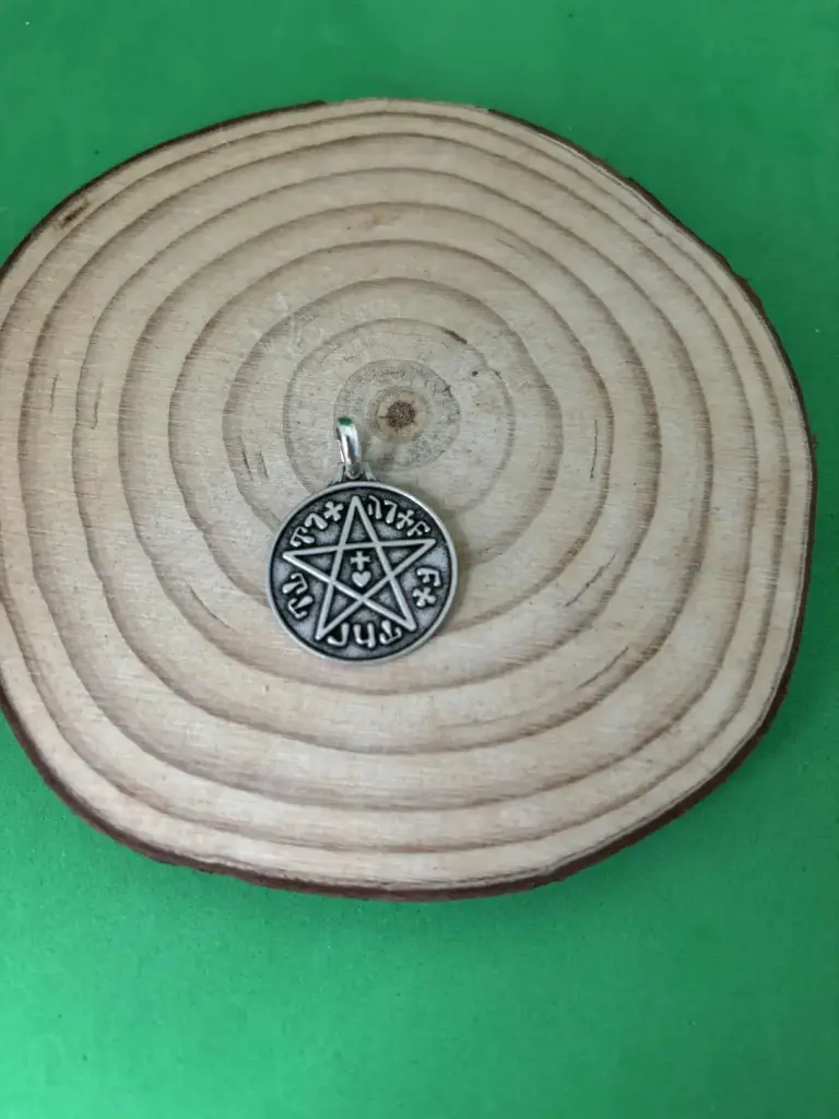 Pendentif Pentagramme et du sceau de Salomon de l'Abbé Julio en Métal Argenté