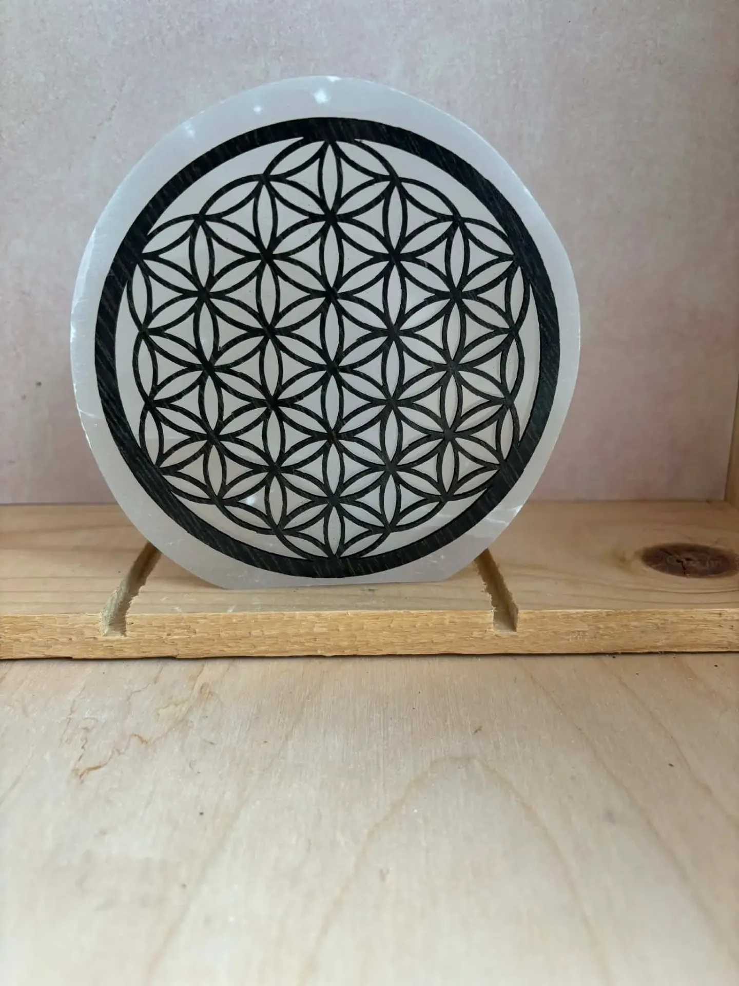 Lampe en sélénite Fleur de vie