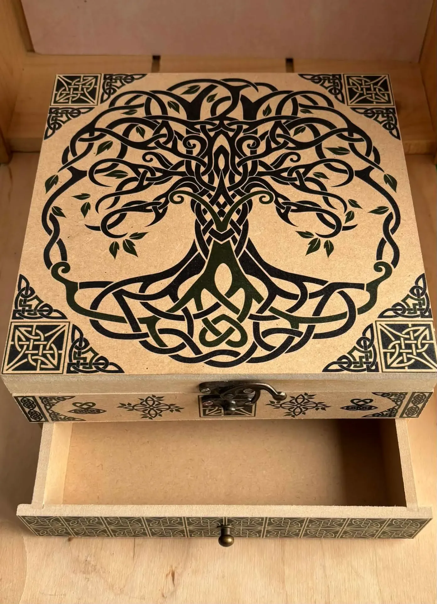 Boite en bois Arbre celtique