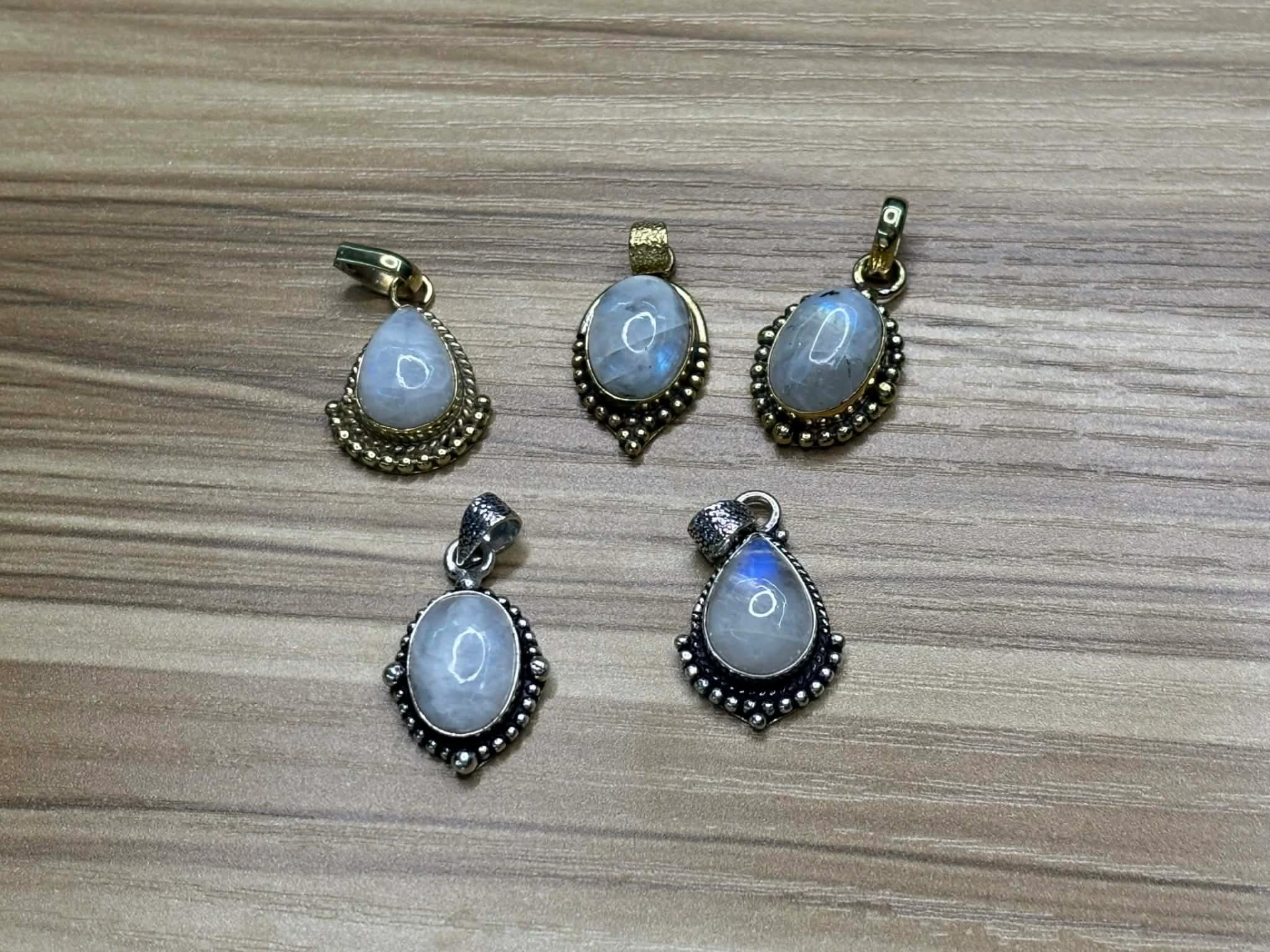 Pendentif Pierre de Lune métal