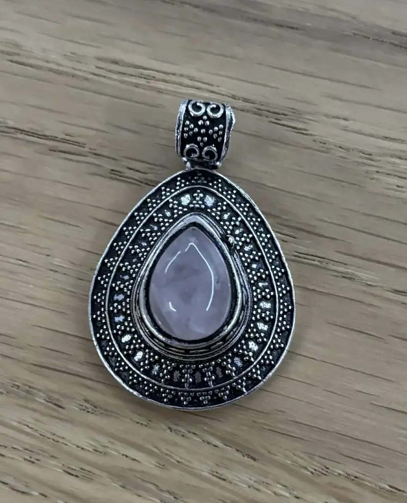 Pendentif Quartz rose métal