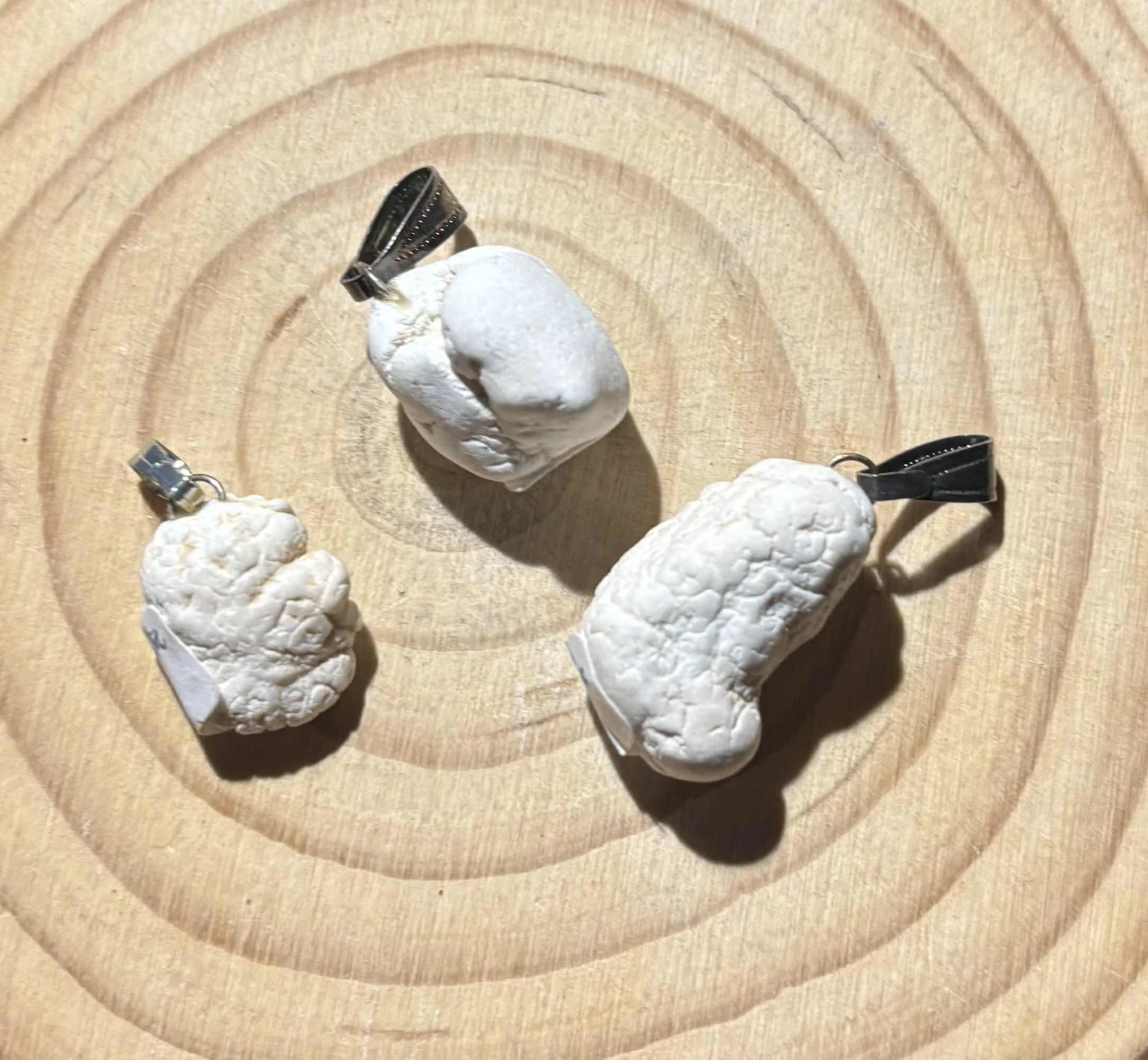 Pendentif Magnésite