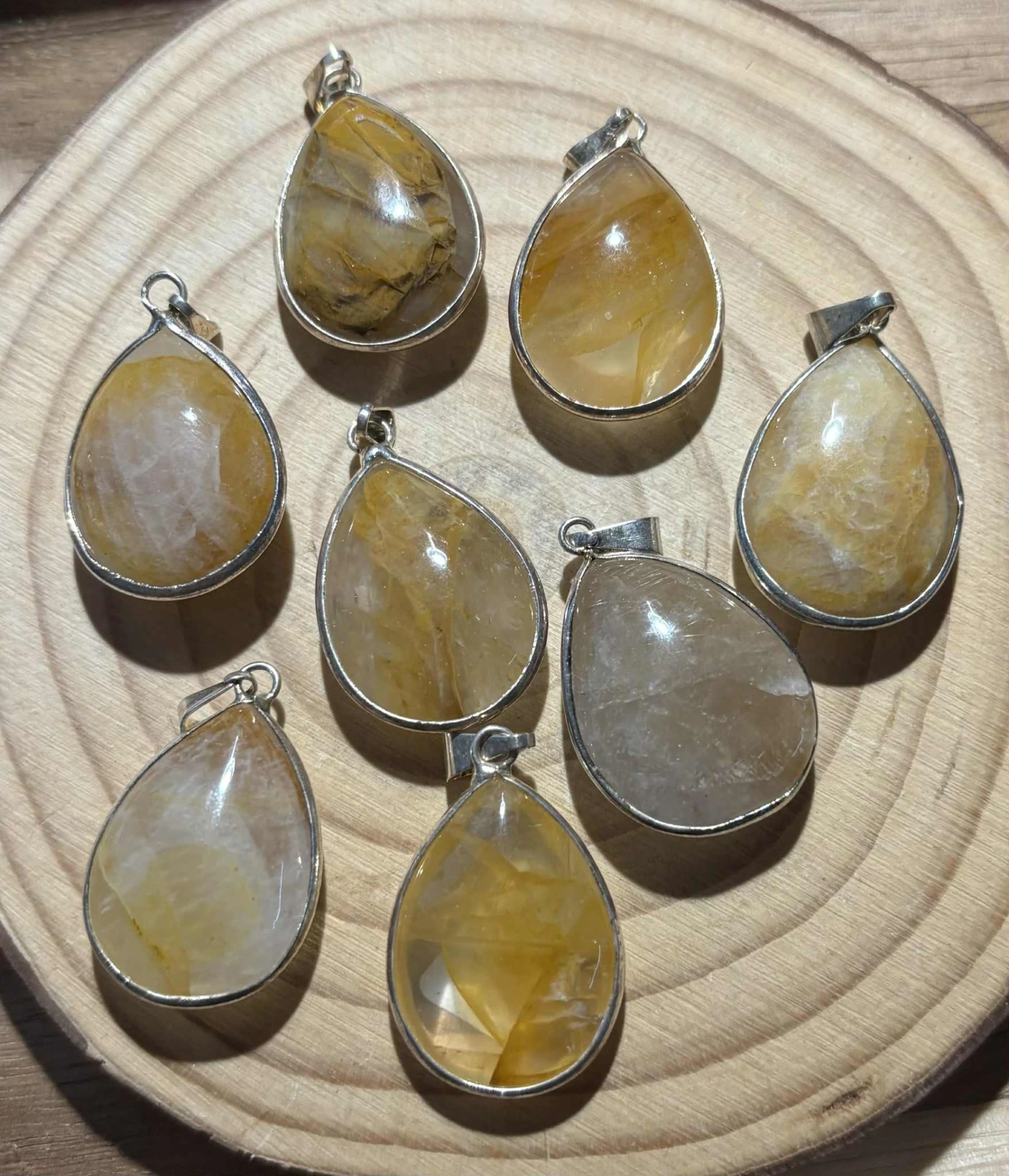 Pendentif Quart Guérisseur