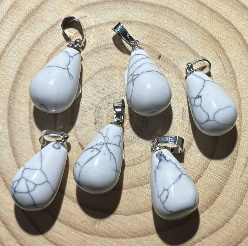 Pendentif Howlite goutte
