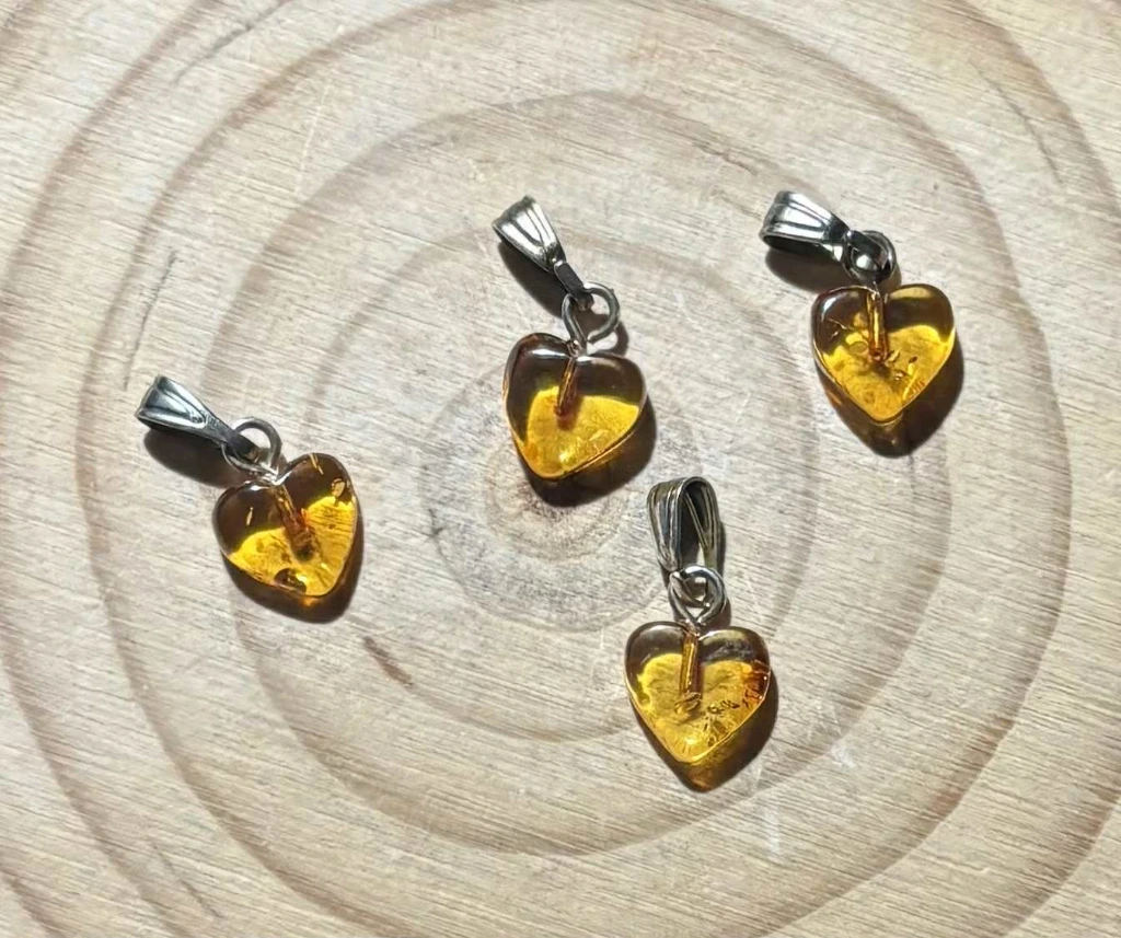 Pendentif Ambre mini cœur