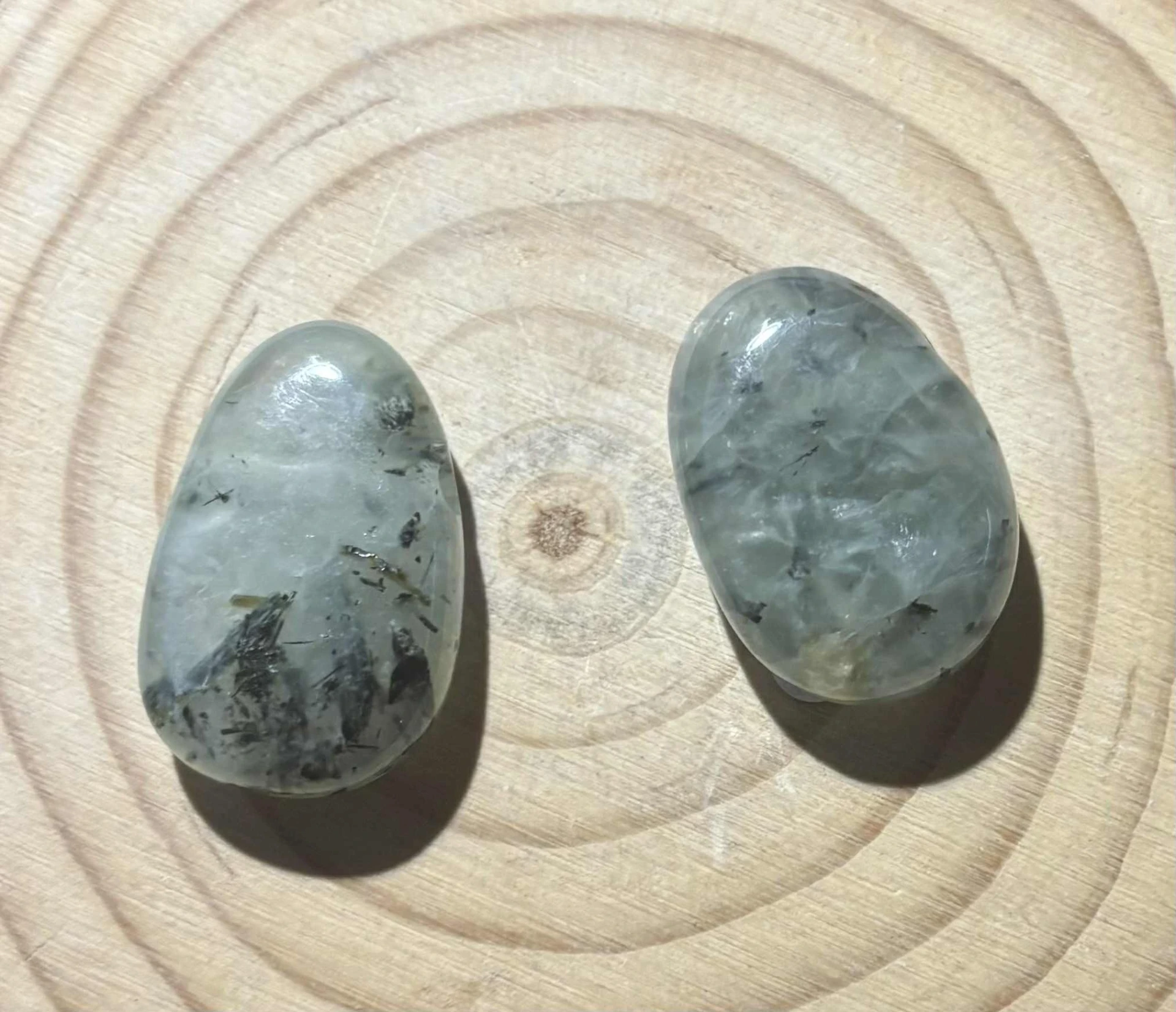 Pendentif Préhnite percée