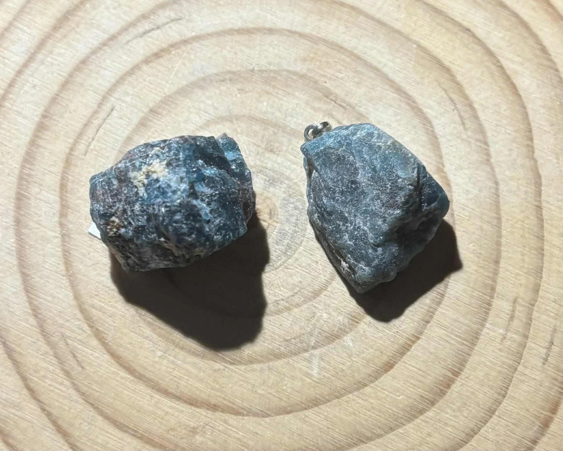 Pendentif Apatite brute