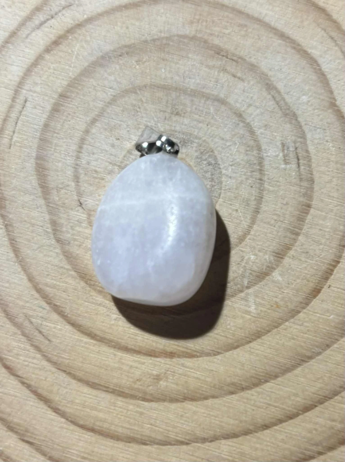 Pendentif Mangonocalcite