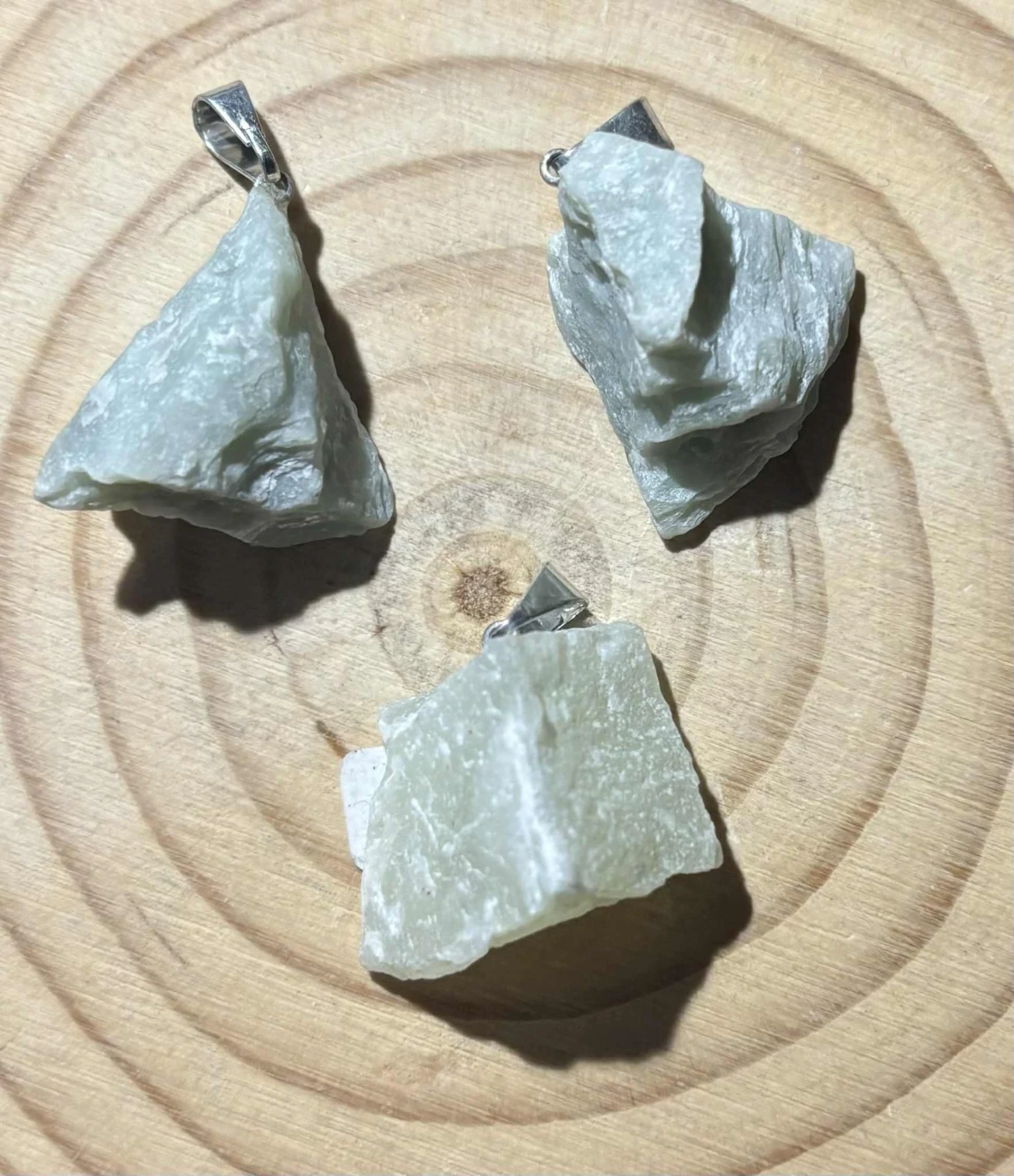 Pendentif Jade Verte brute