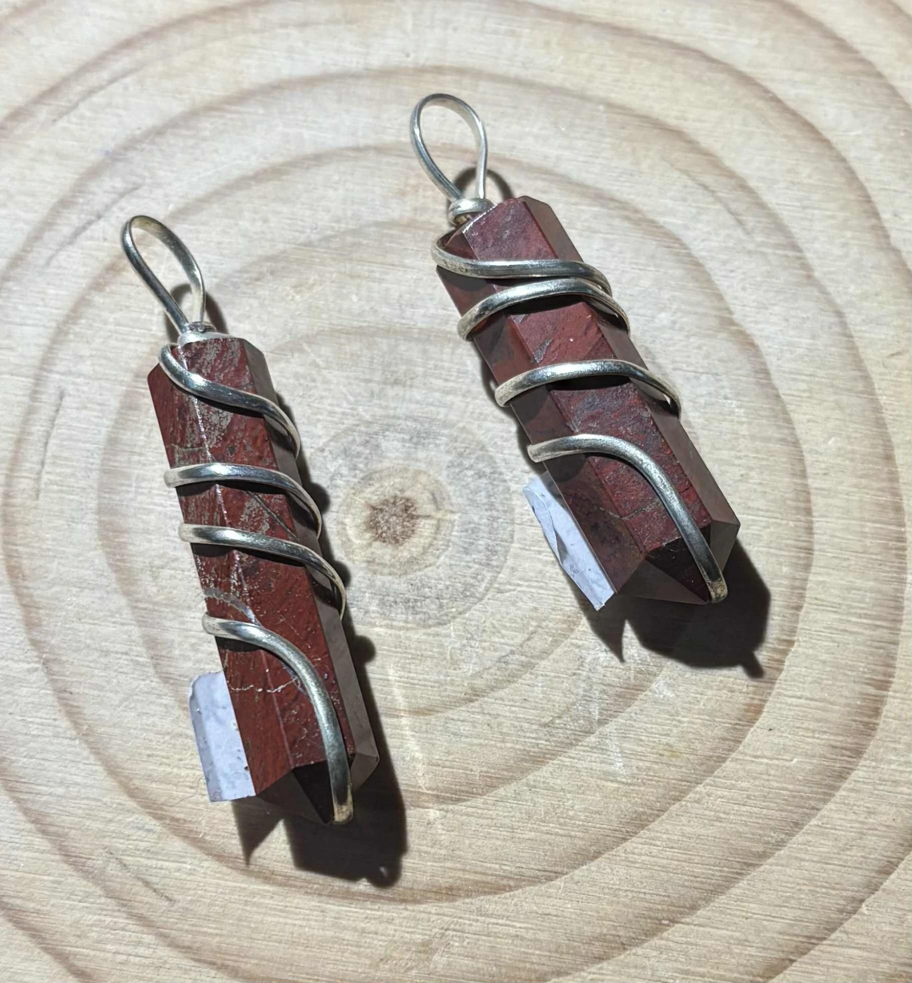 Pendentif Jaspe rouge pointe