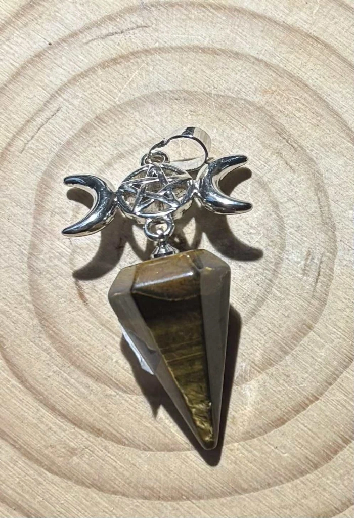 Pendentif Œil de tigre lunes pentacle