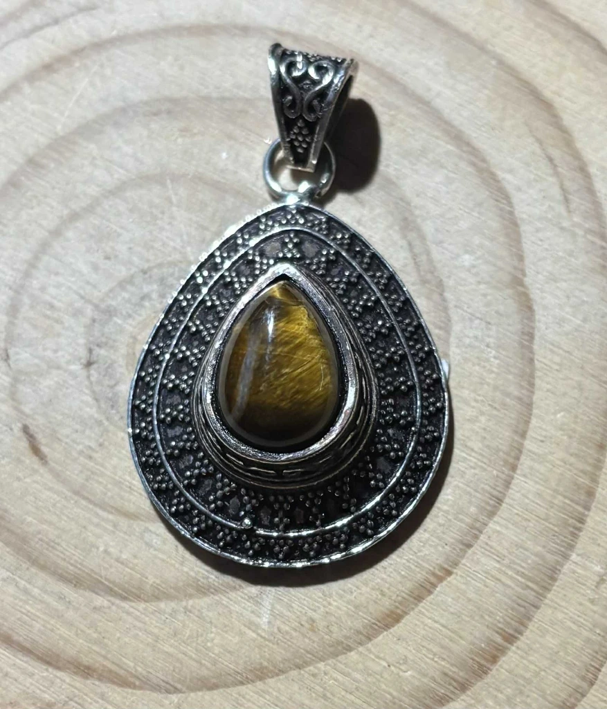 Pendentif Œil de tigre métal