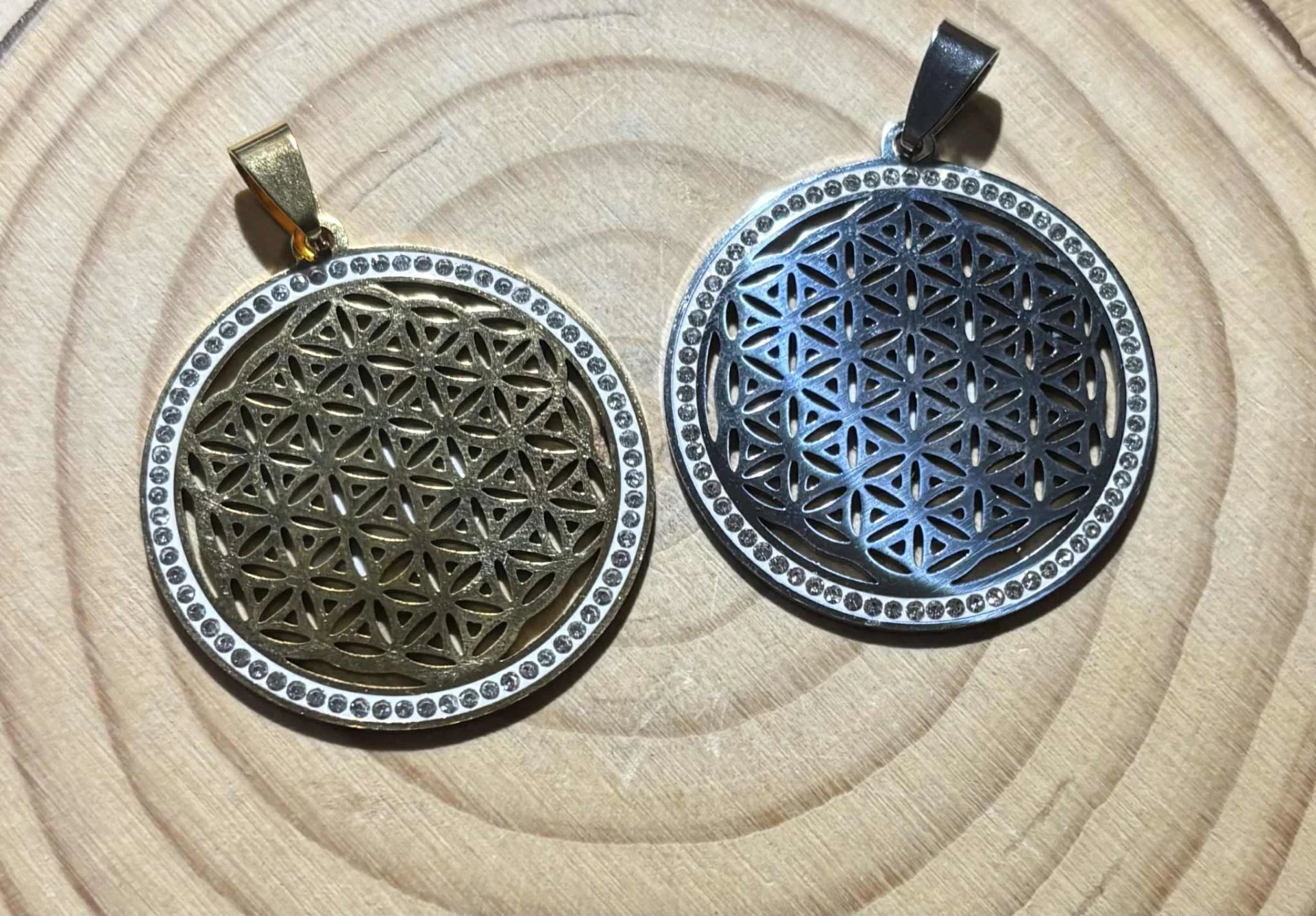 Pendentif Fleur de vie brillants