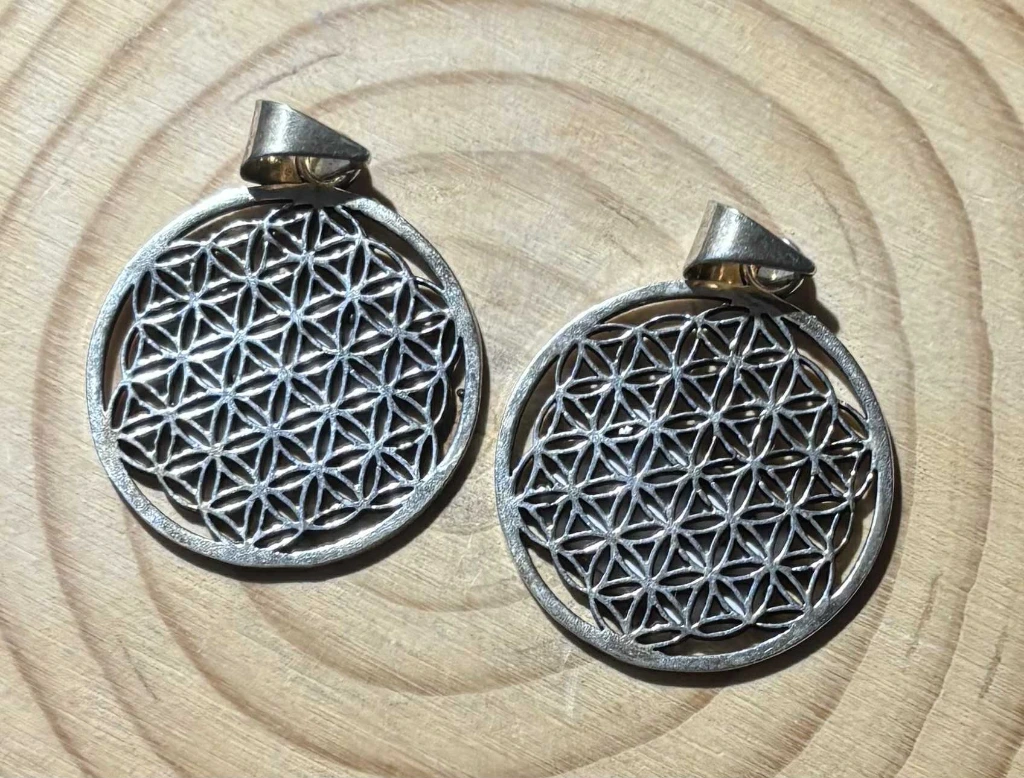 Pendentif Fleur de vie métal