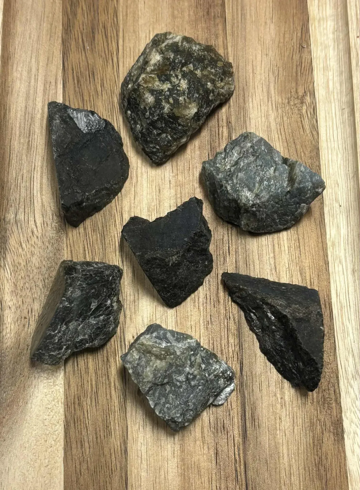 Labradorite brute
