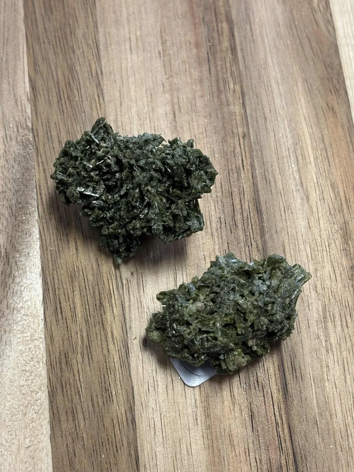 Epidote brute