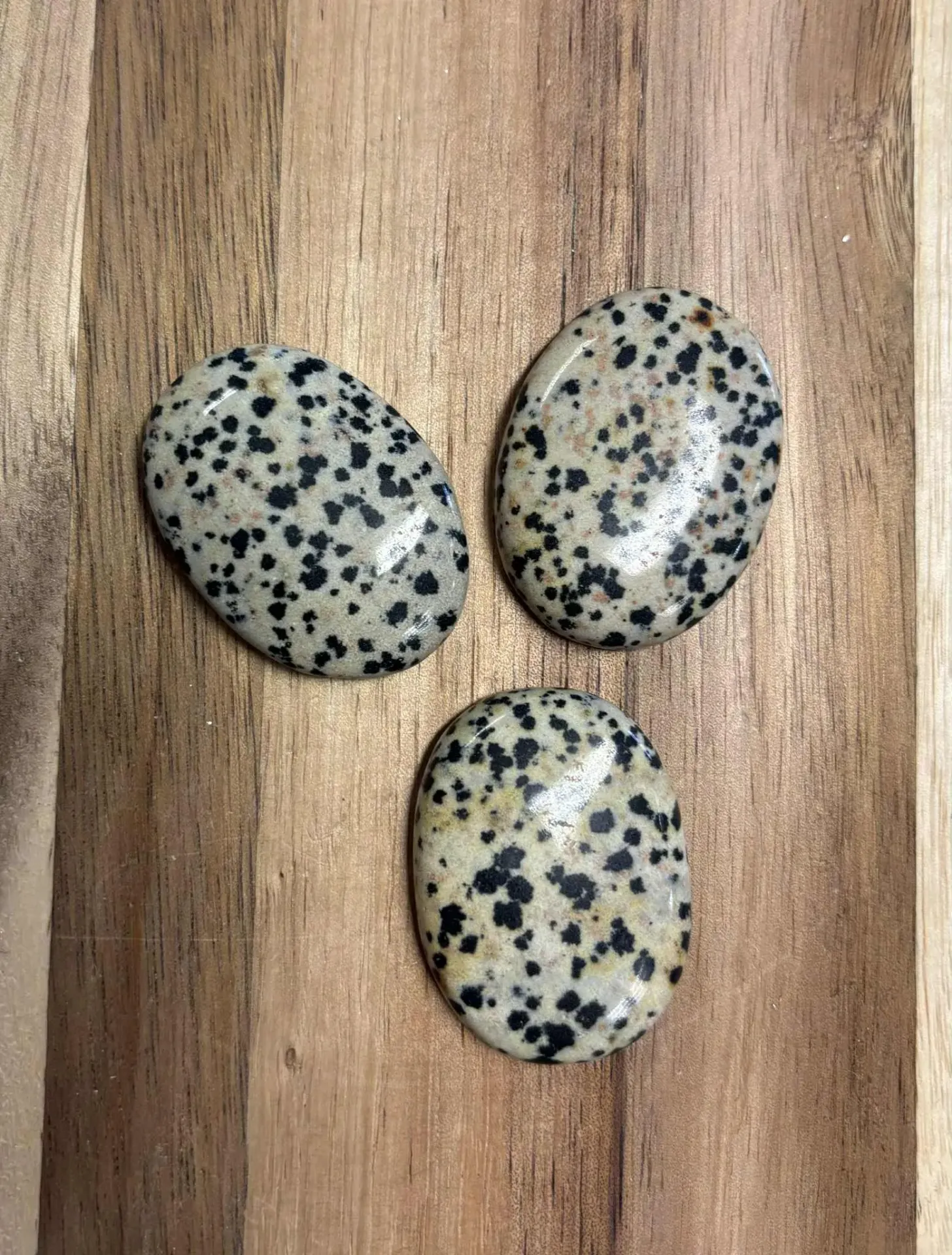 Jaspe dalmatien galet