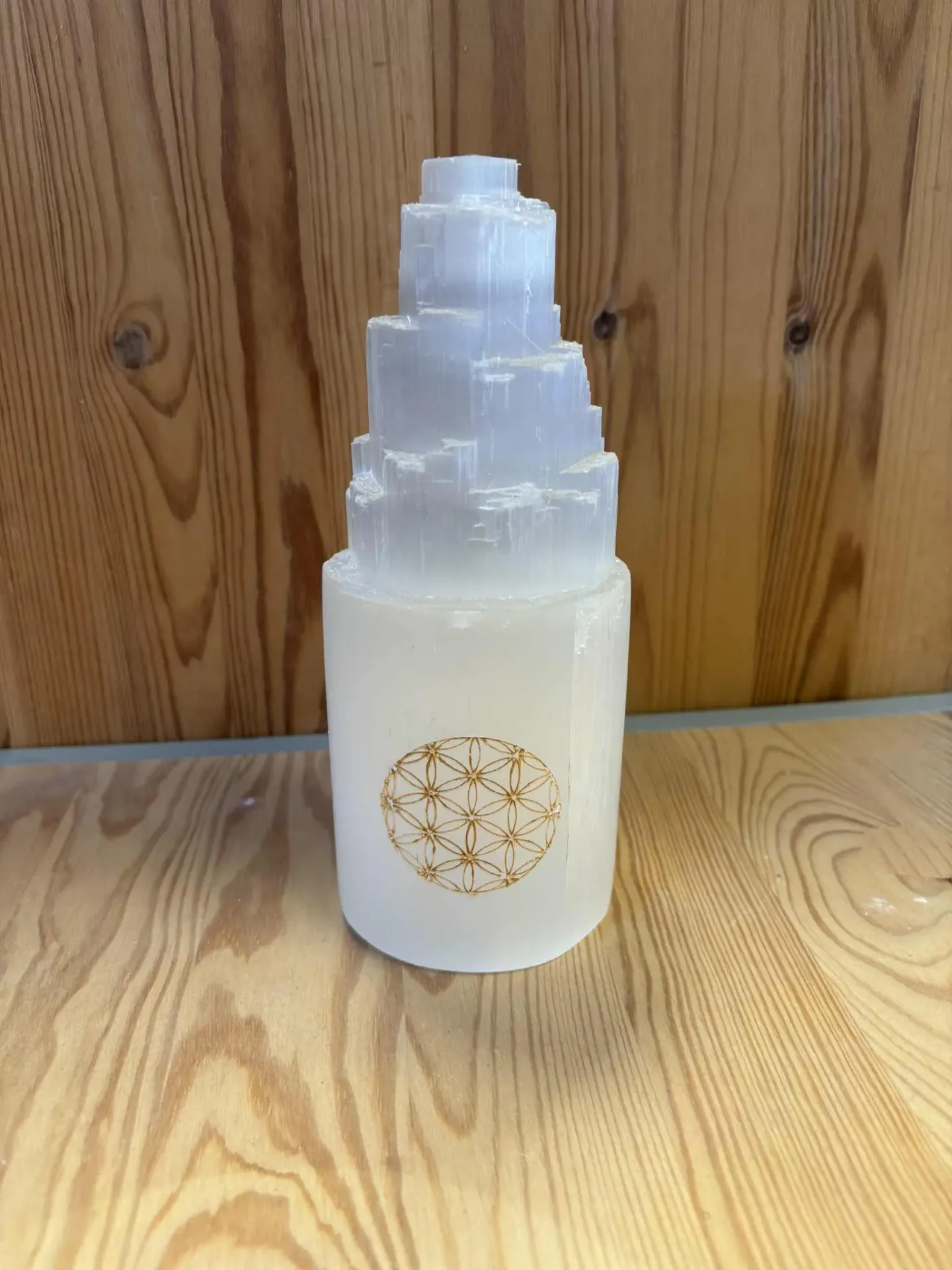 Sélénite lampe gravée fleur de vie